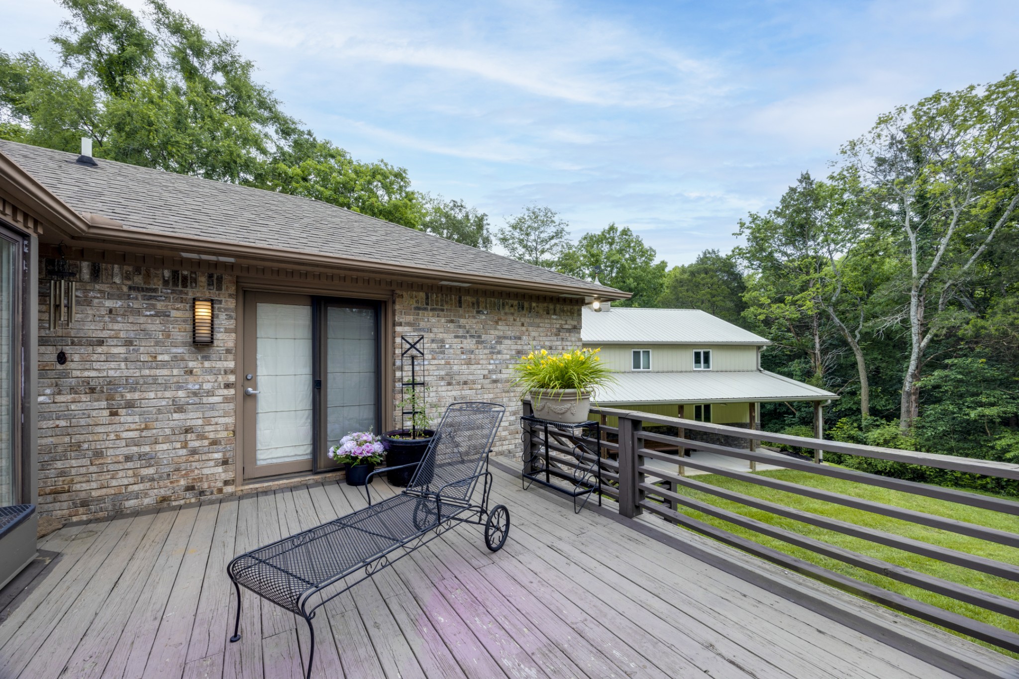 930 Graceland Ct