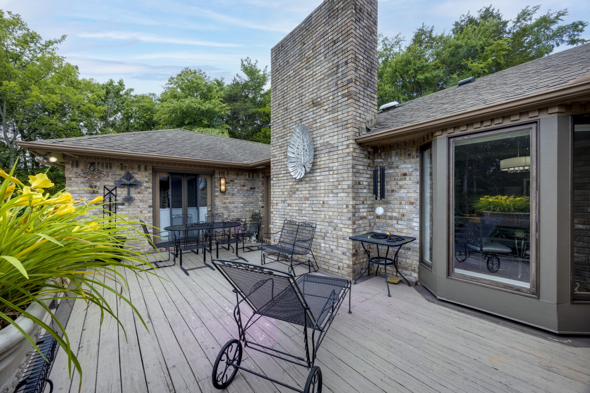 930 Graceland Ct
