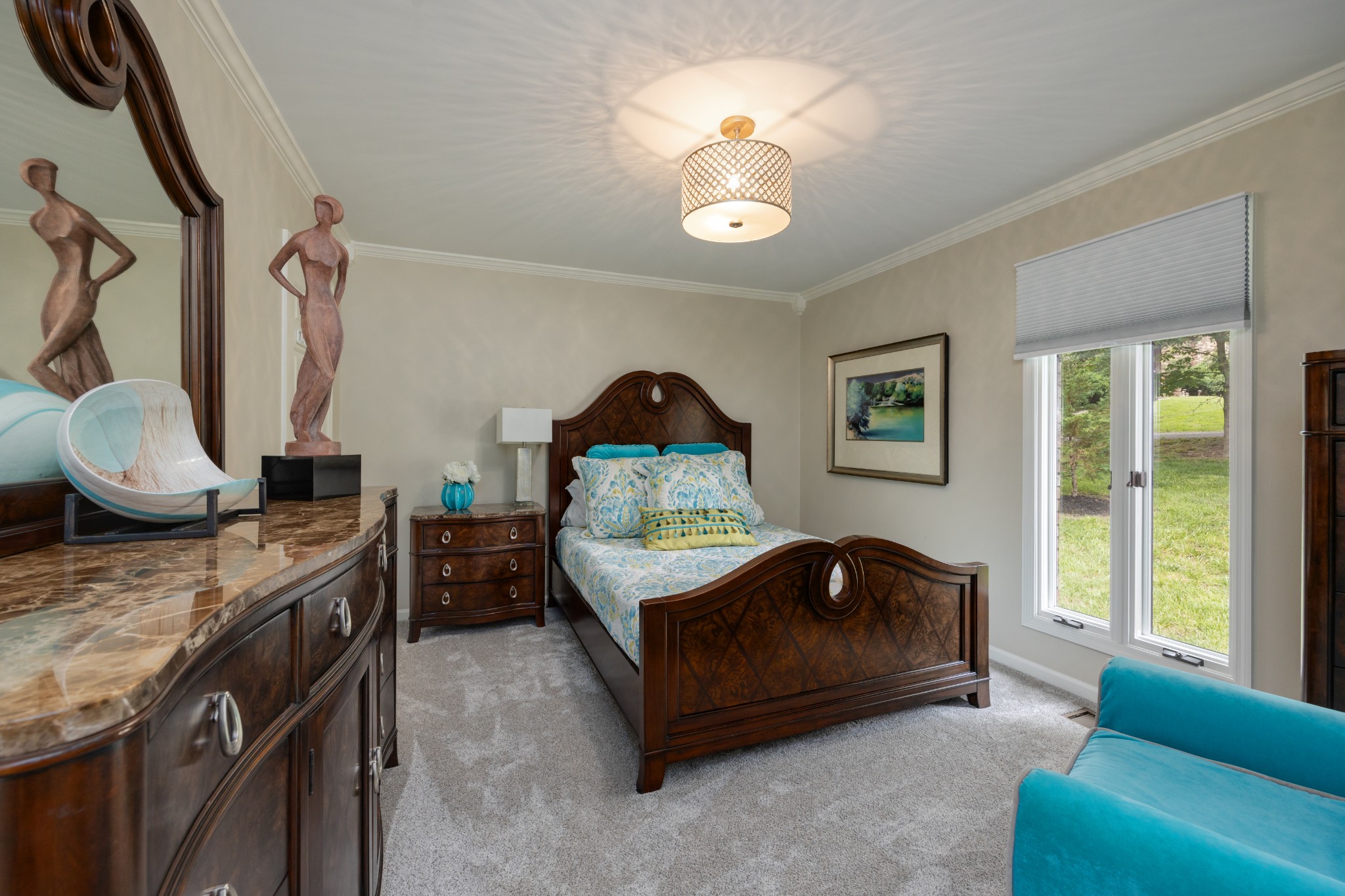 930 Graceland Ct