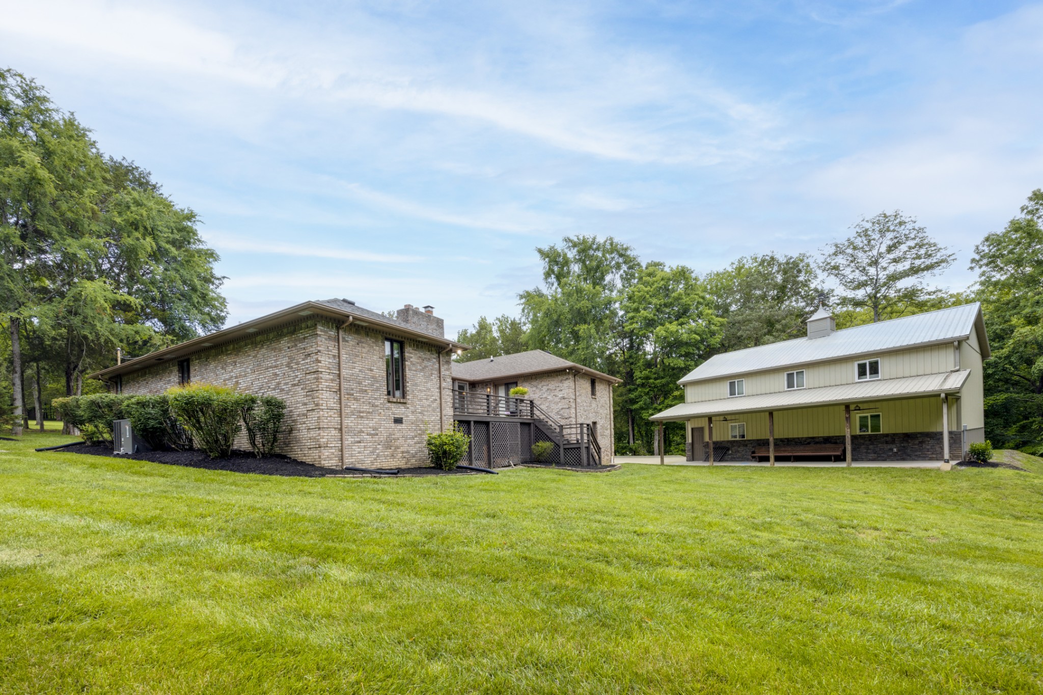 930 Graceland Ct