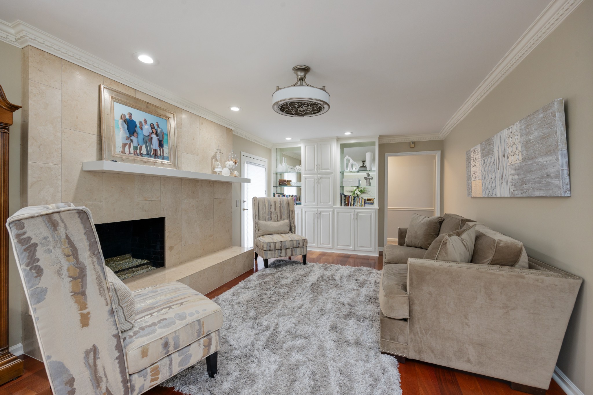 930 Graceland Ct