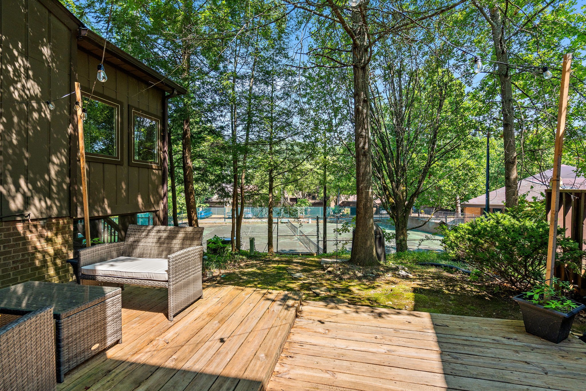 107 Holly Forest
