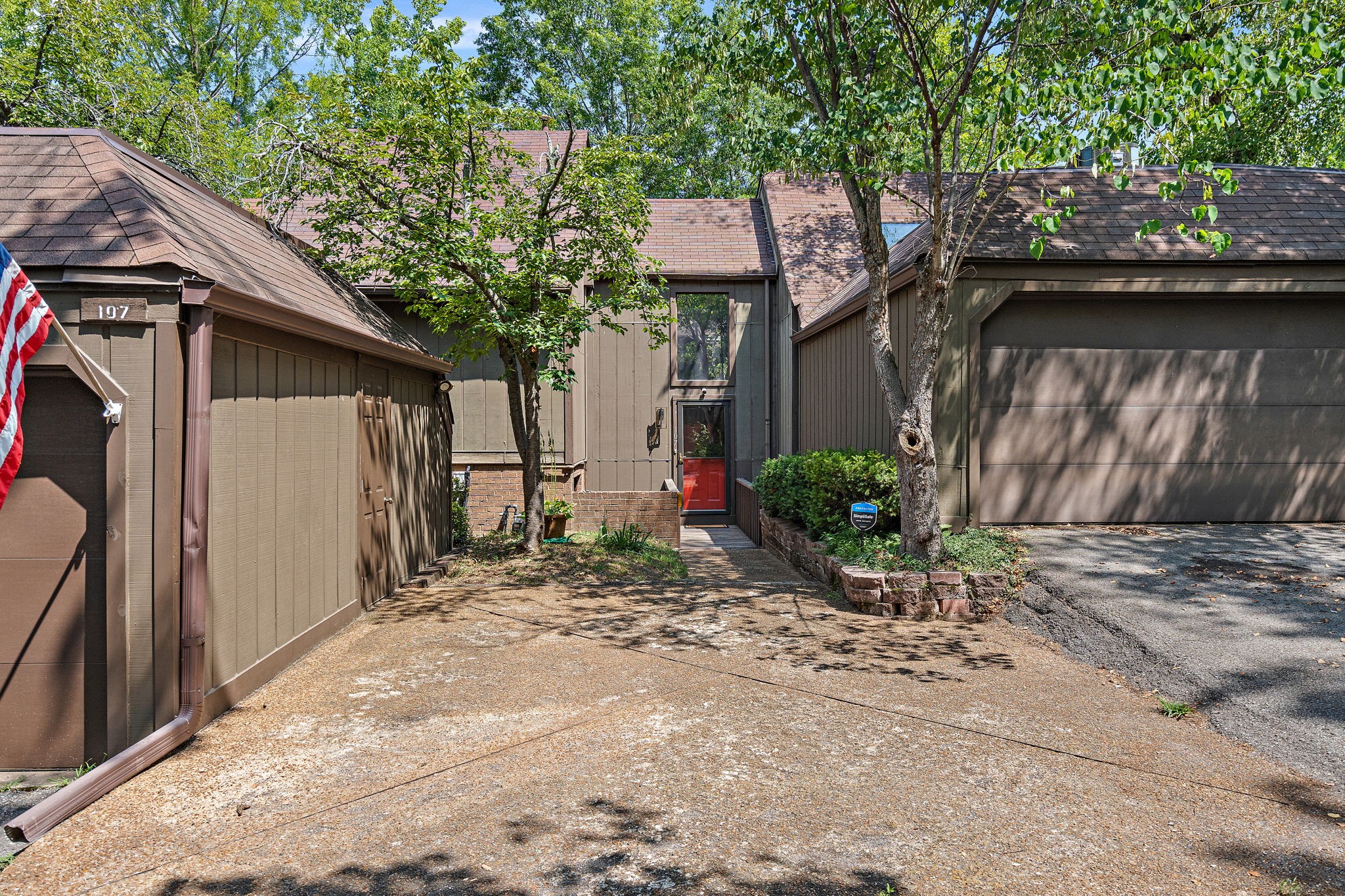 107 Holly Forest
