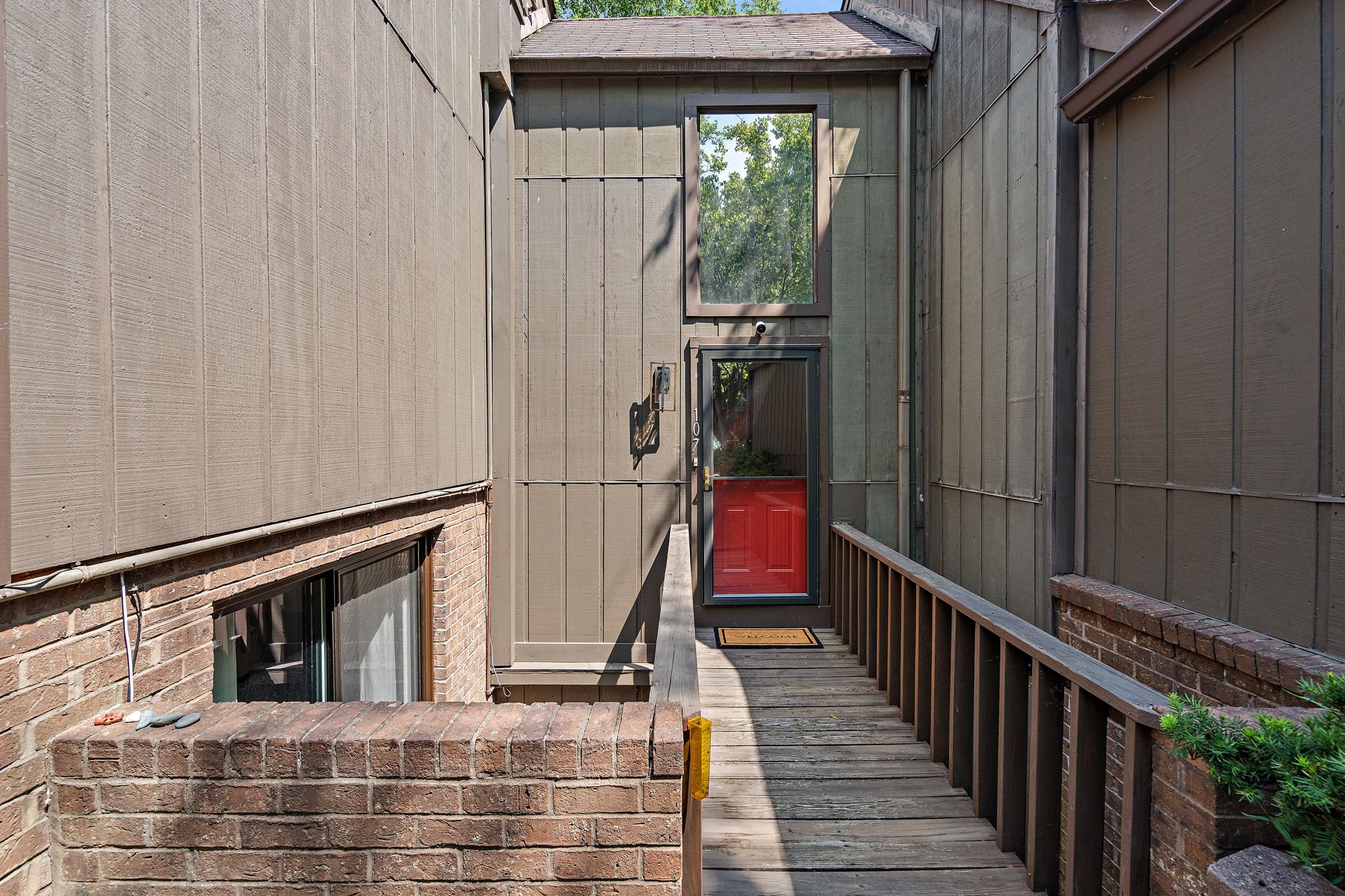 107 Holly Forest