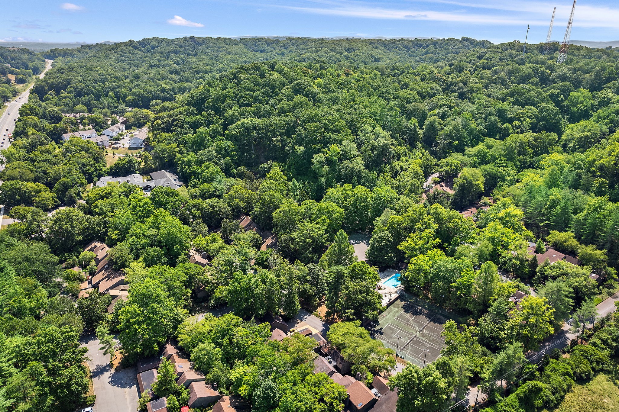 107 Holly Forest