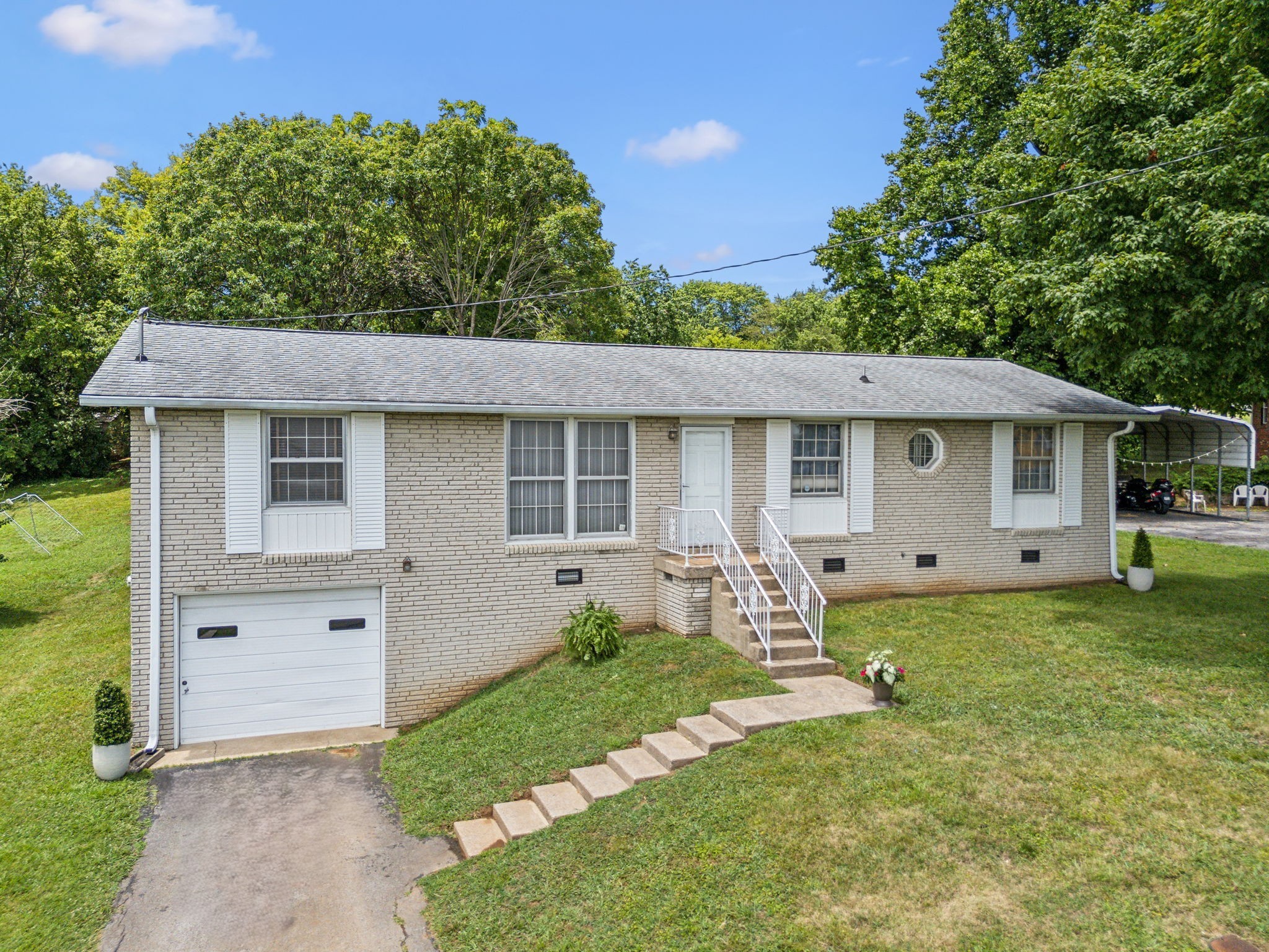 302 Bonnaspring Dr