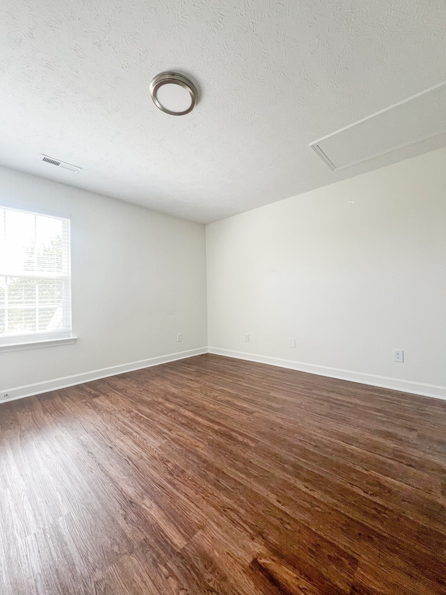 104 Baker Springs Ln