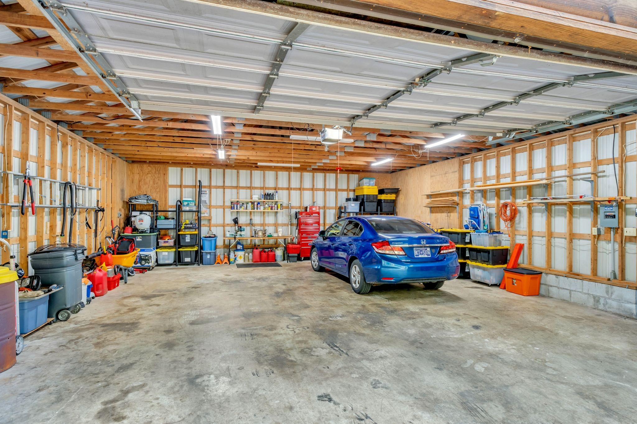 568 SW Cook Rd