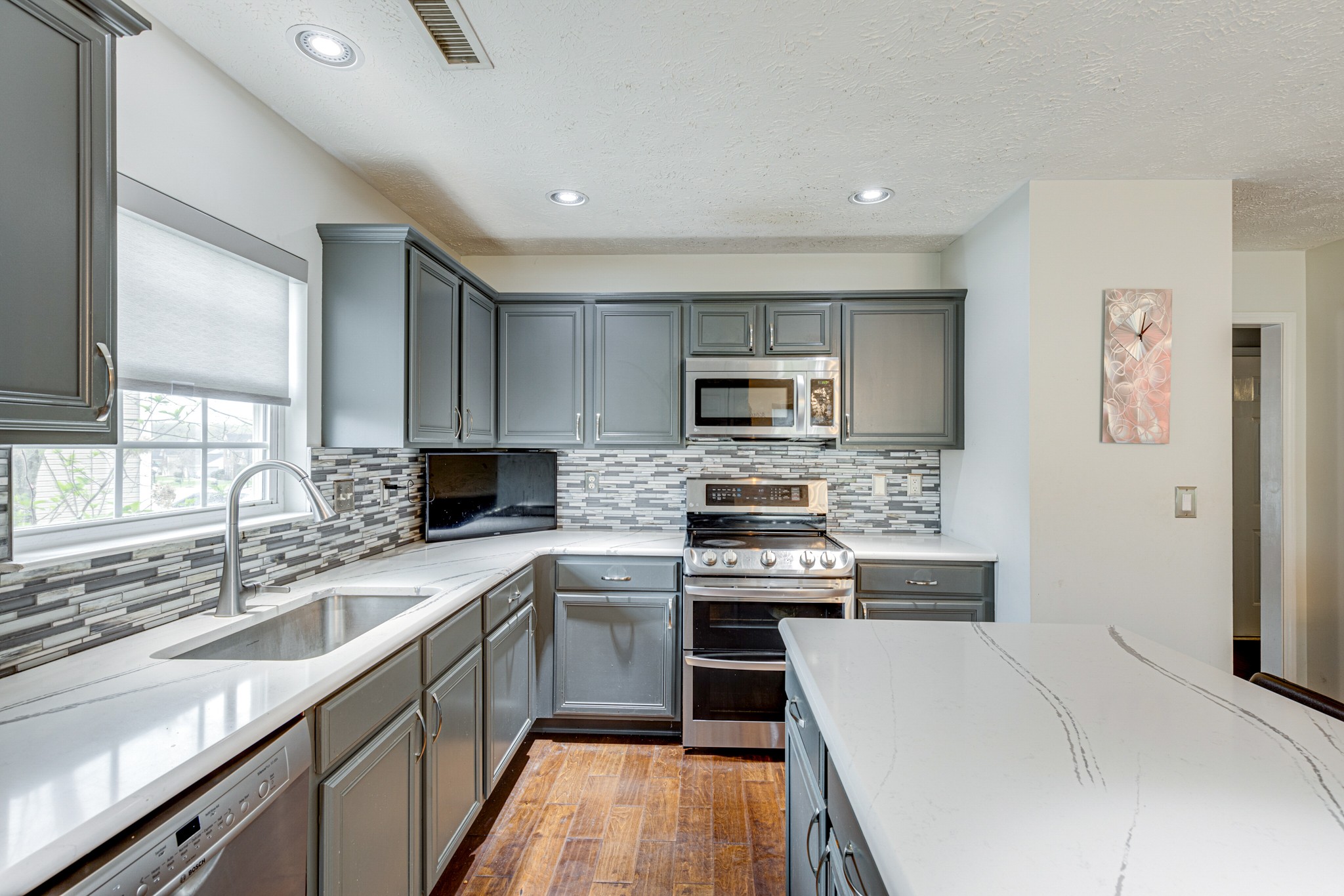 4064 Sequoia Trl