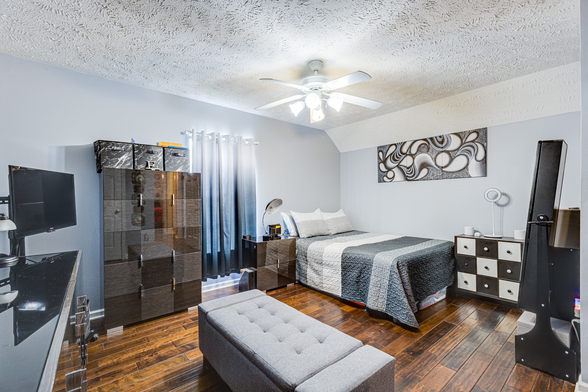 4064 Sequoia Trl