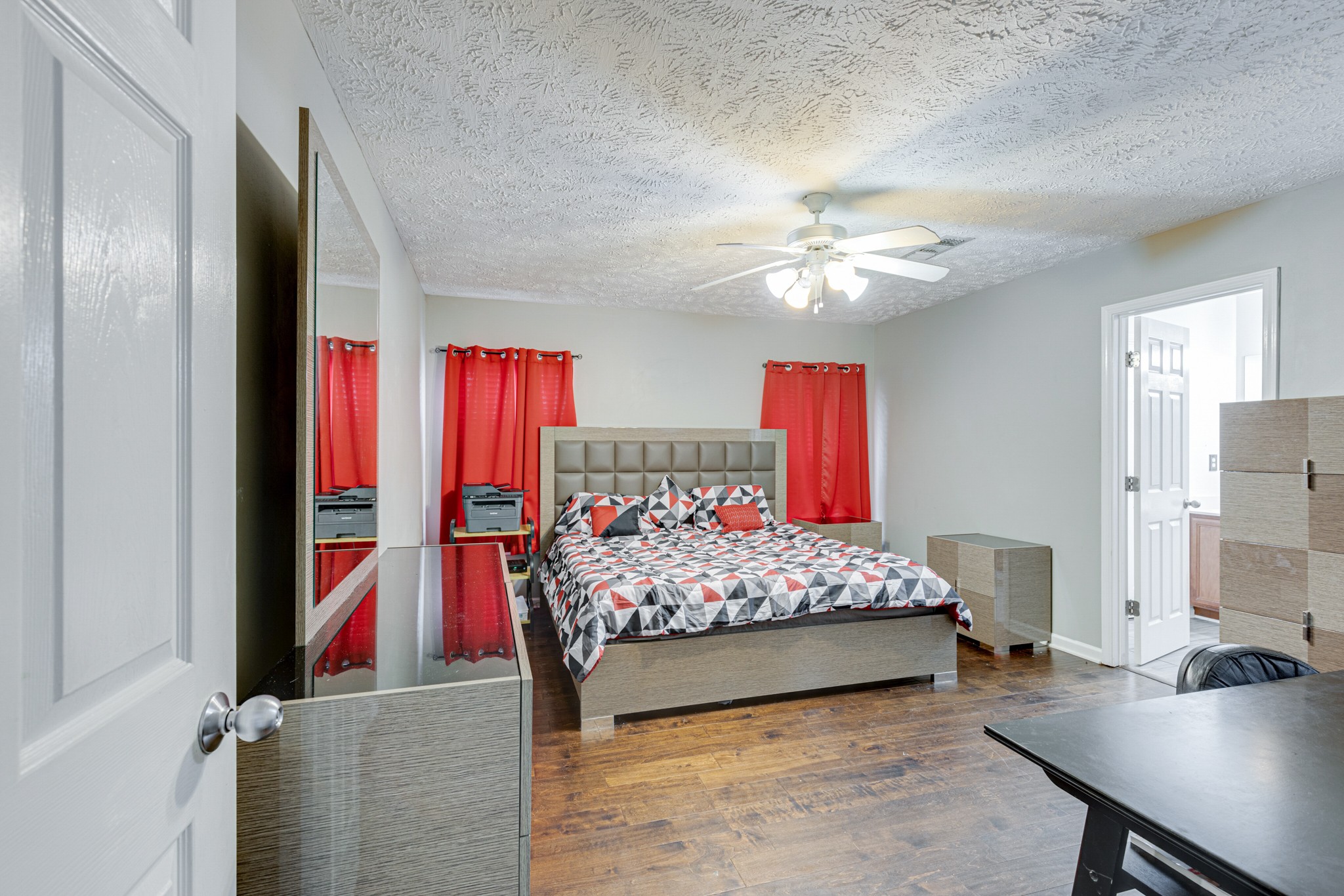 4064 Sequoia Trl