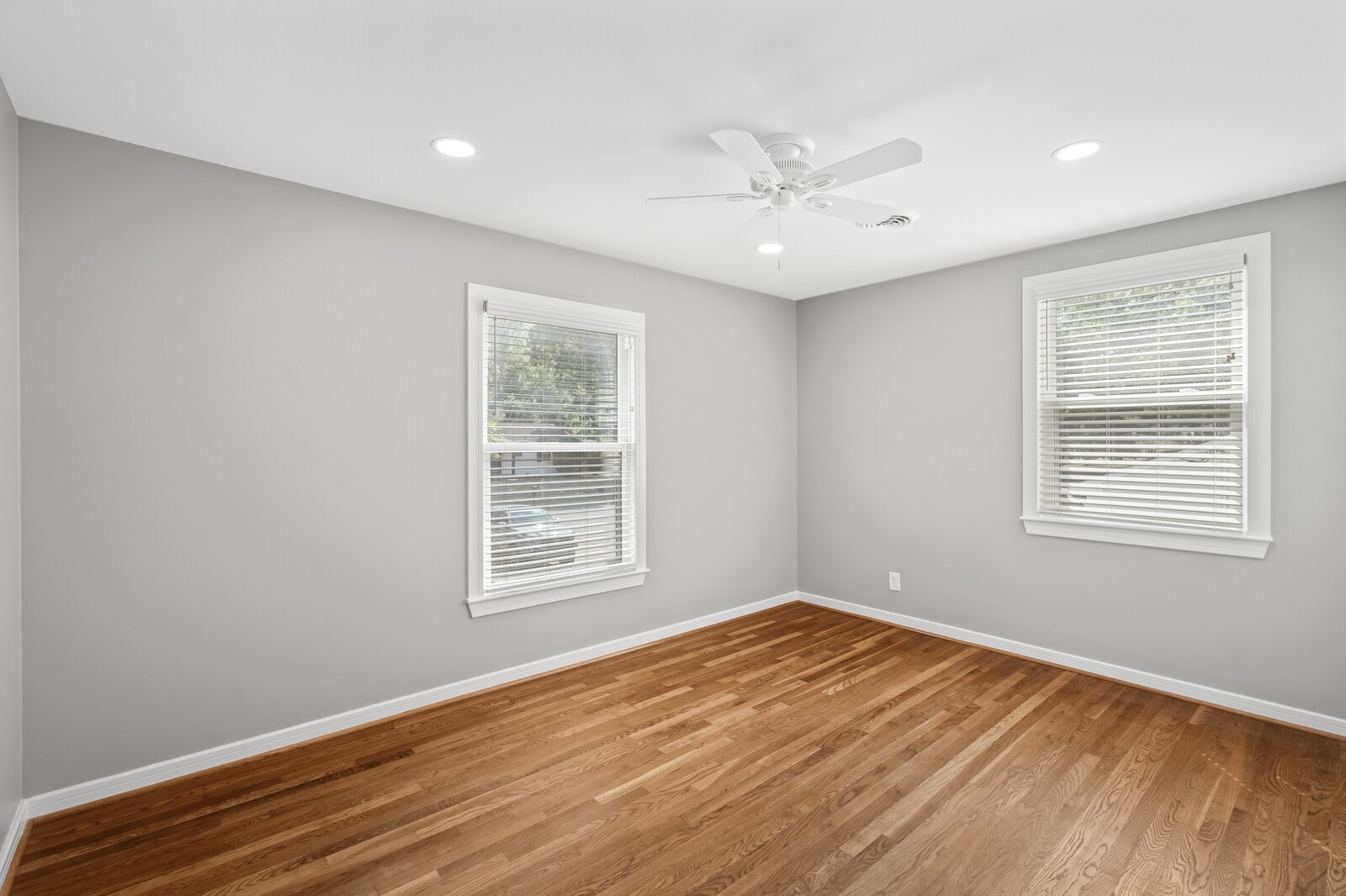 322 Lynn Dr