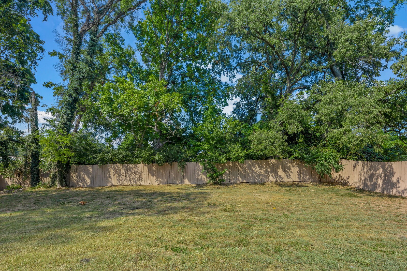 322 Lynn Dr