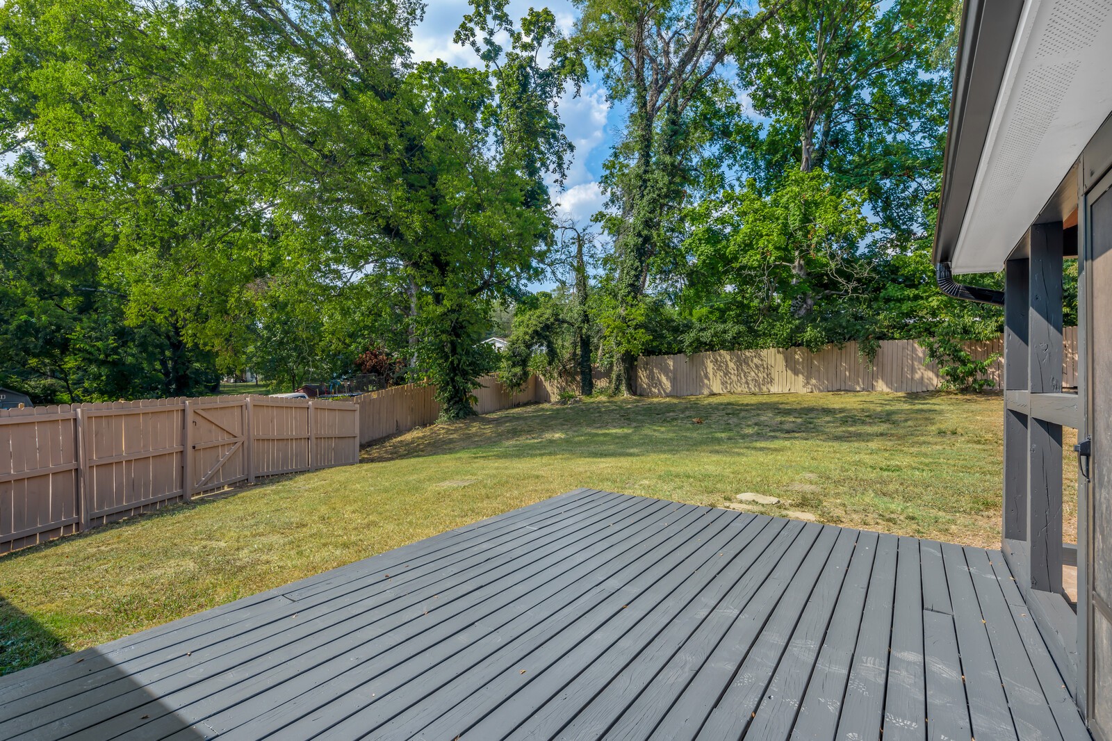 322 Lynn Dr