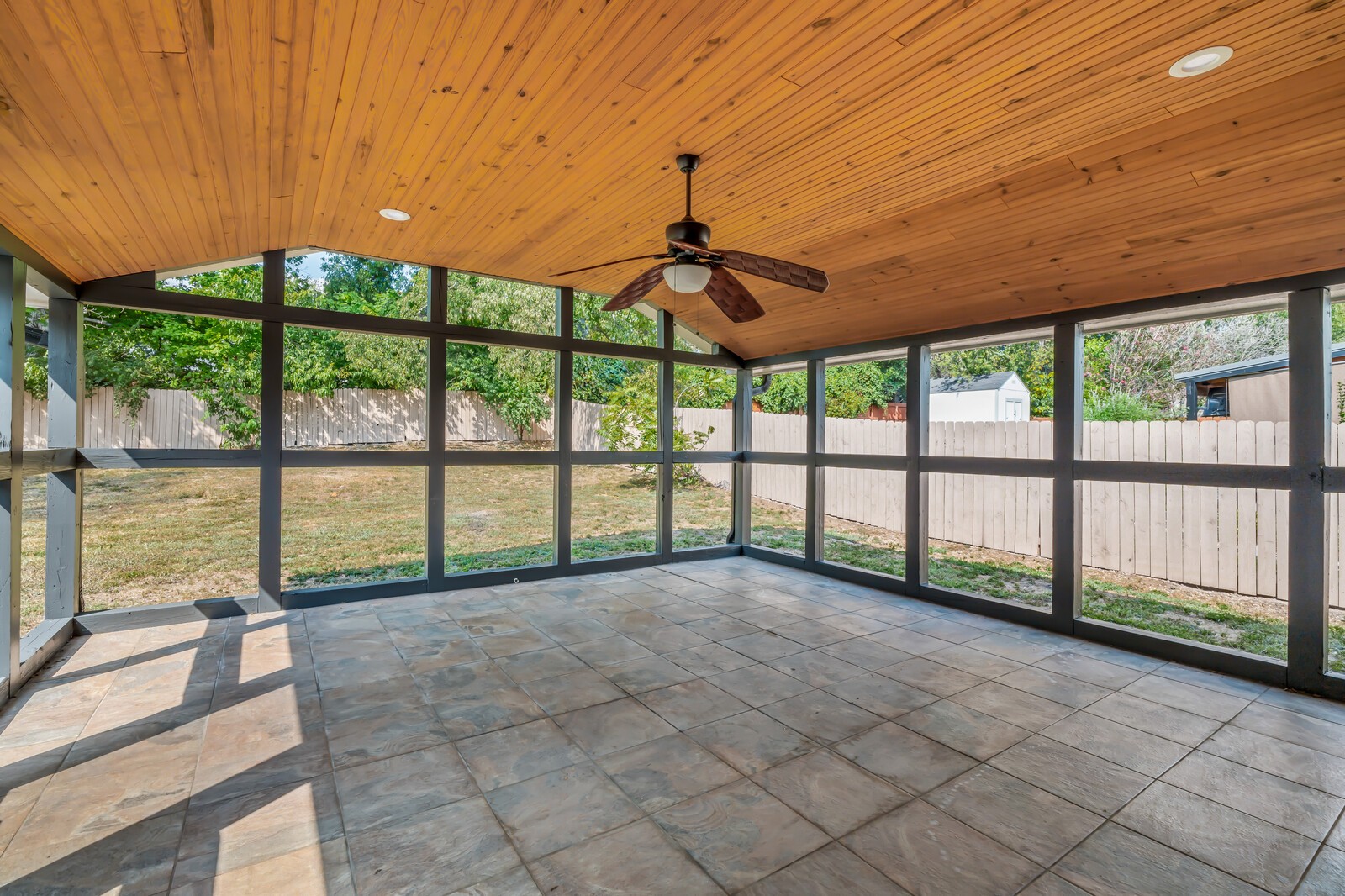 322 Lynn Dr