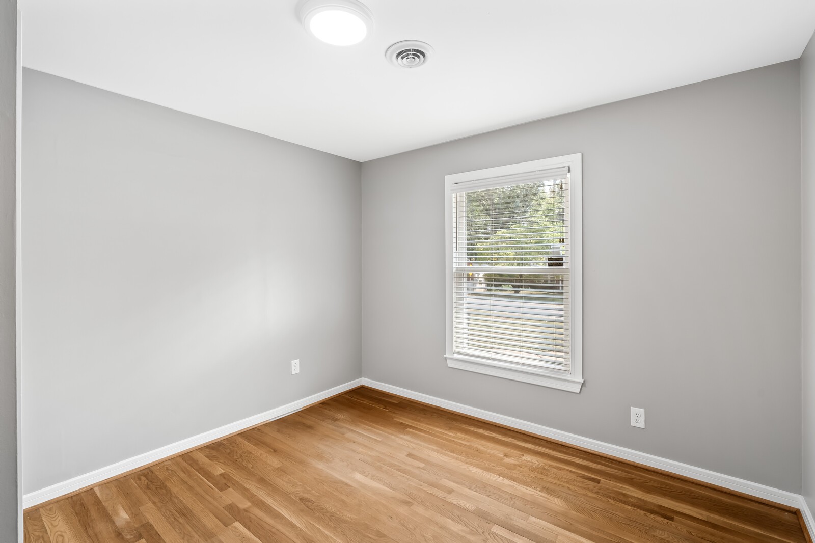 322 Lynn Dr