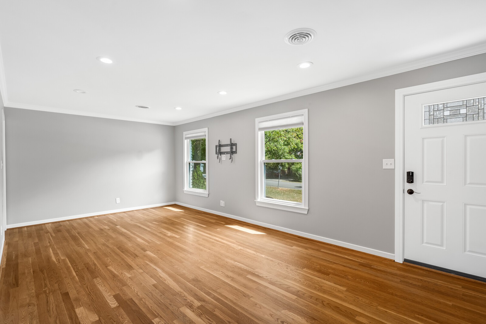 322 Lynn Dr