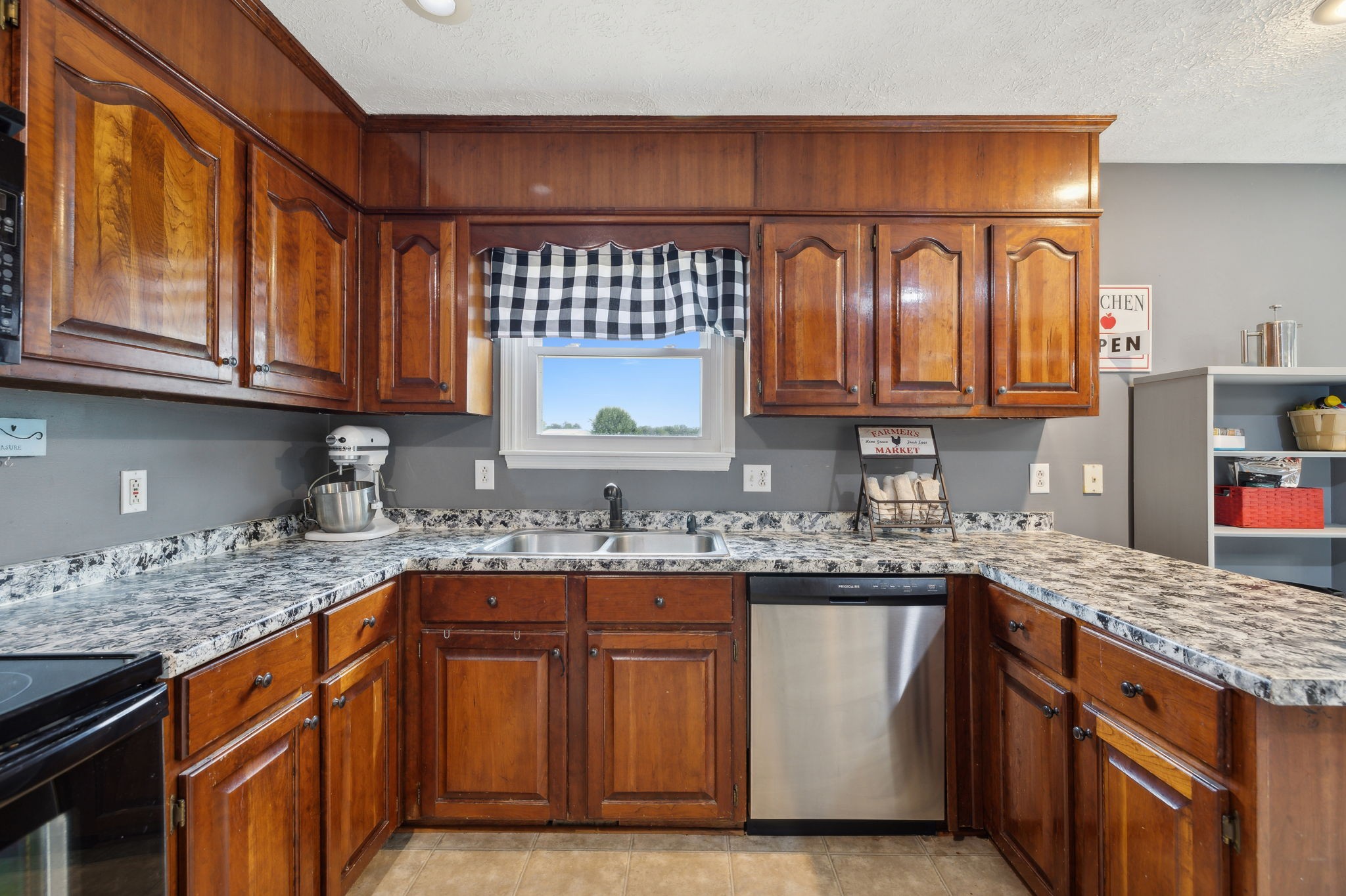 2532 Old Farmington Rd