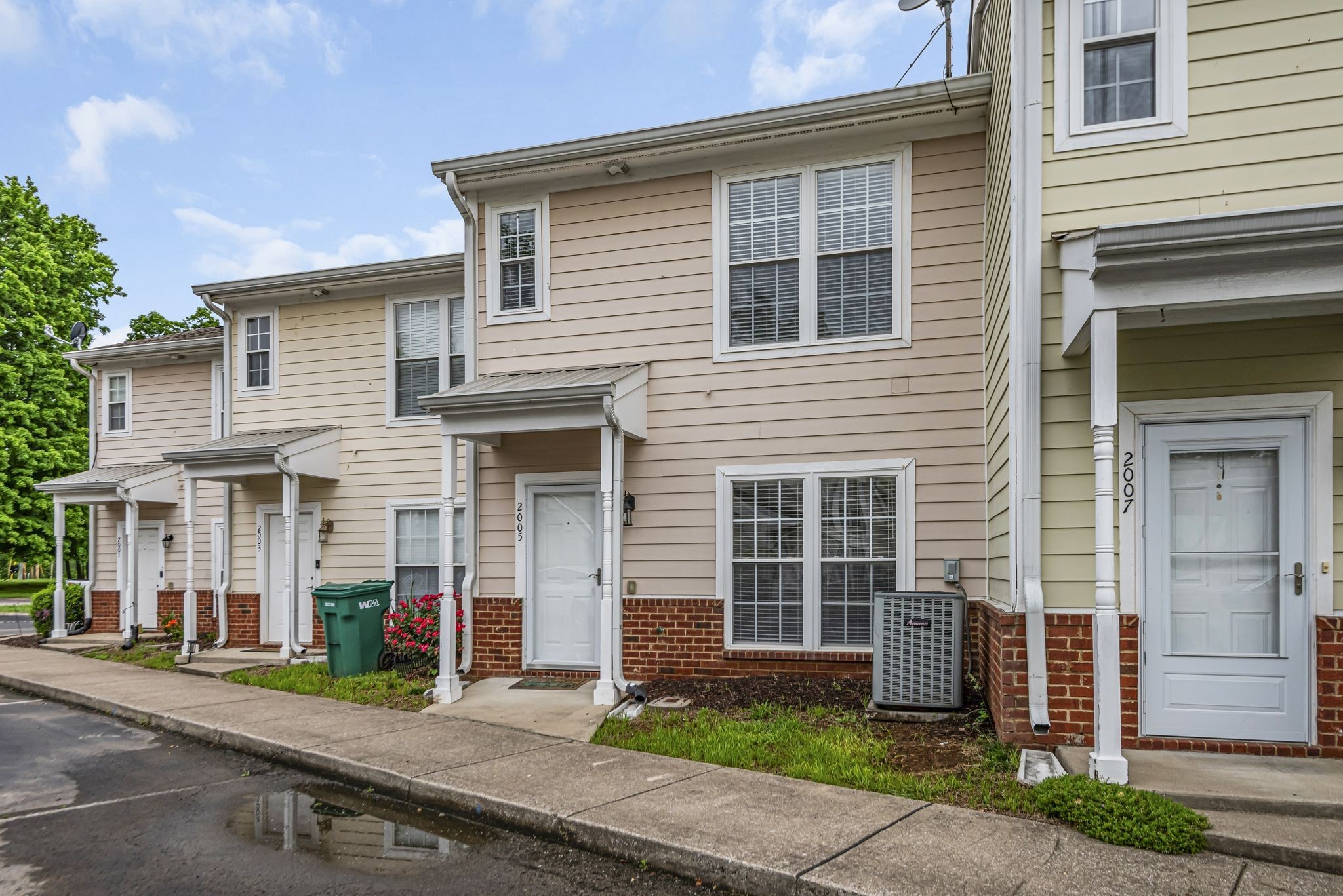 2005 Birch Ln