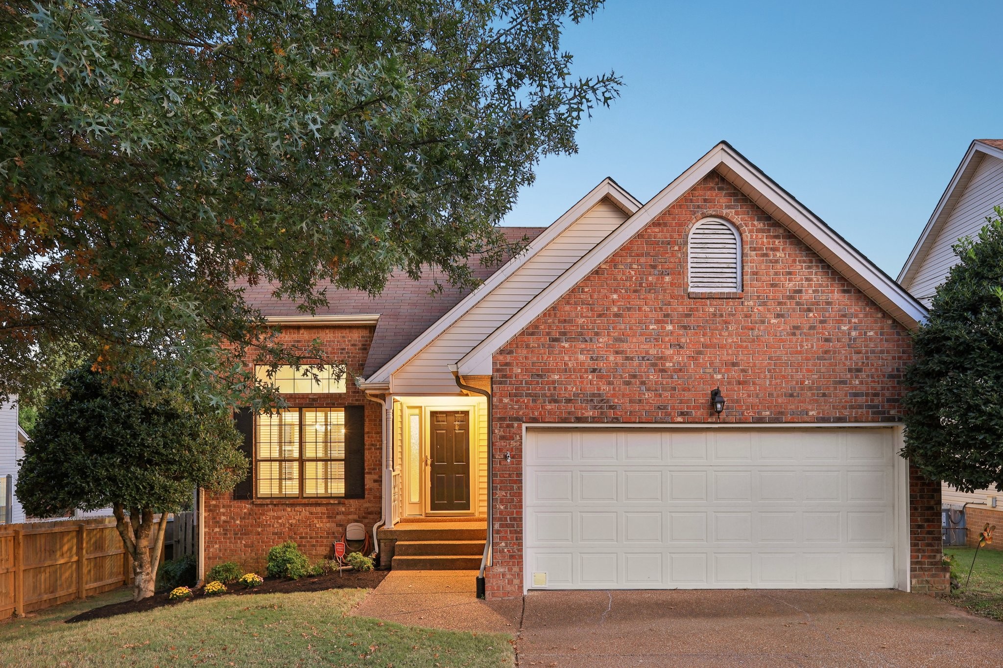 1205 Crestfield Dr