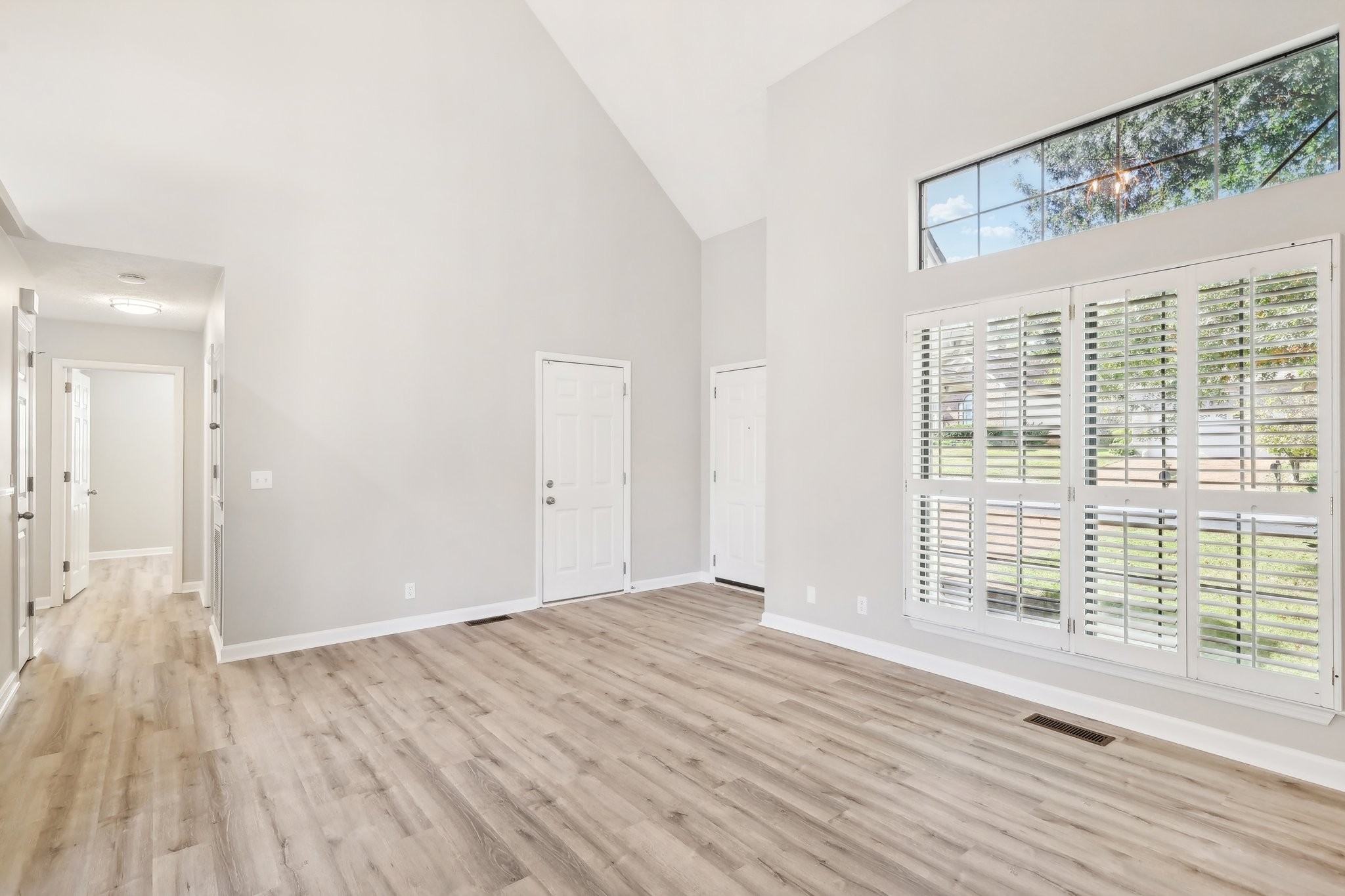 1205 Crestfield Dr