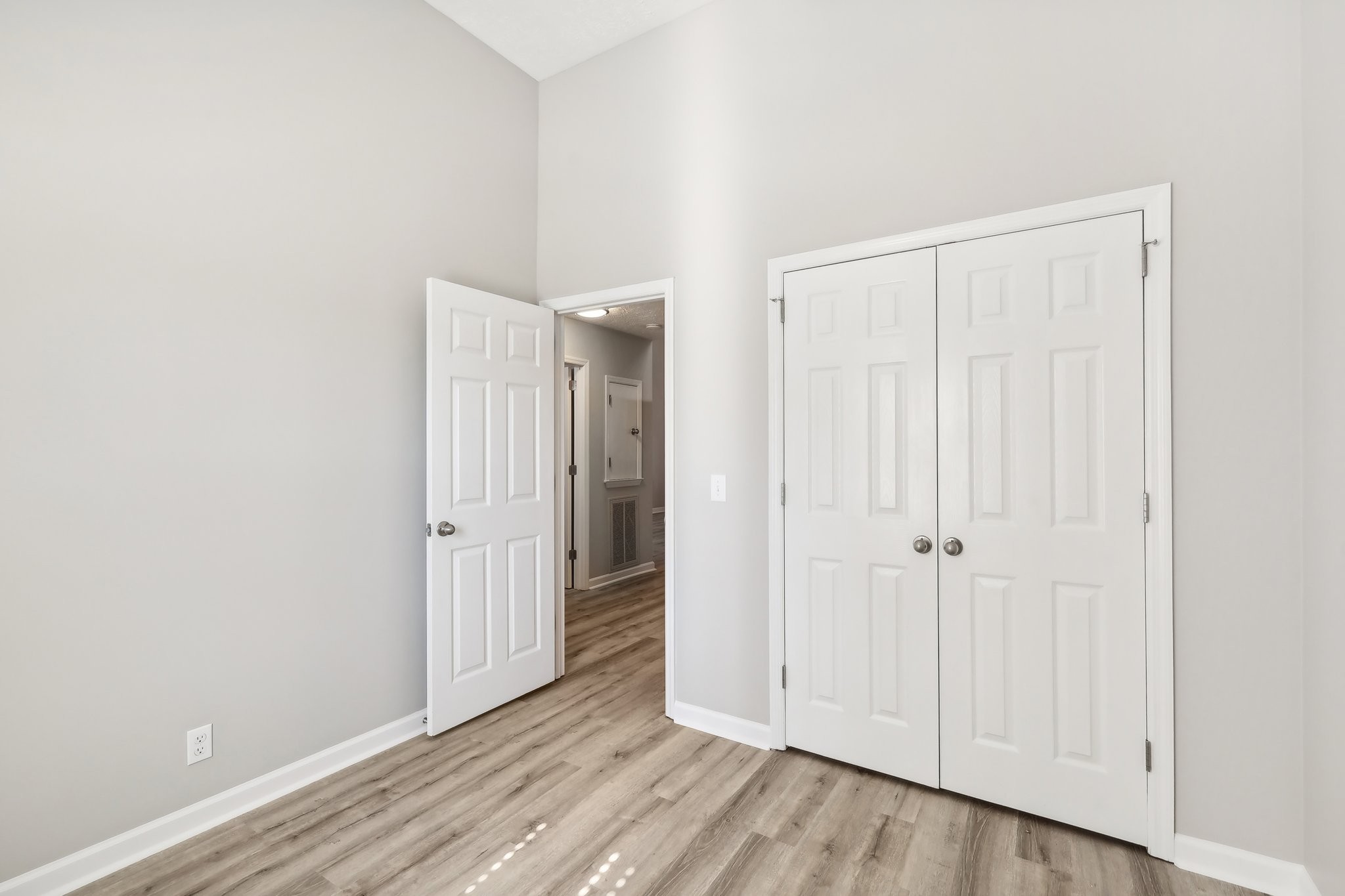 1205 Crestfield Dr