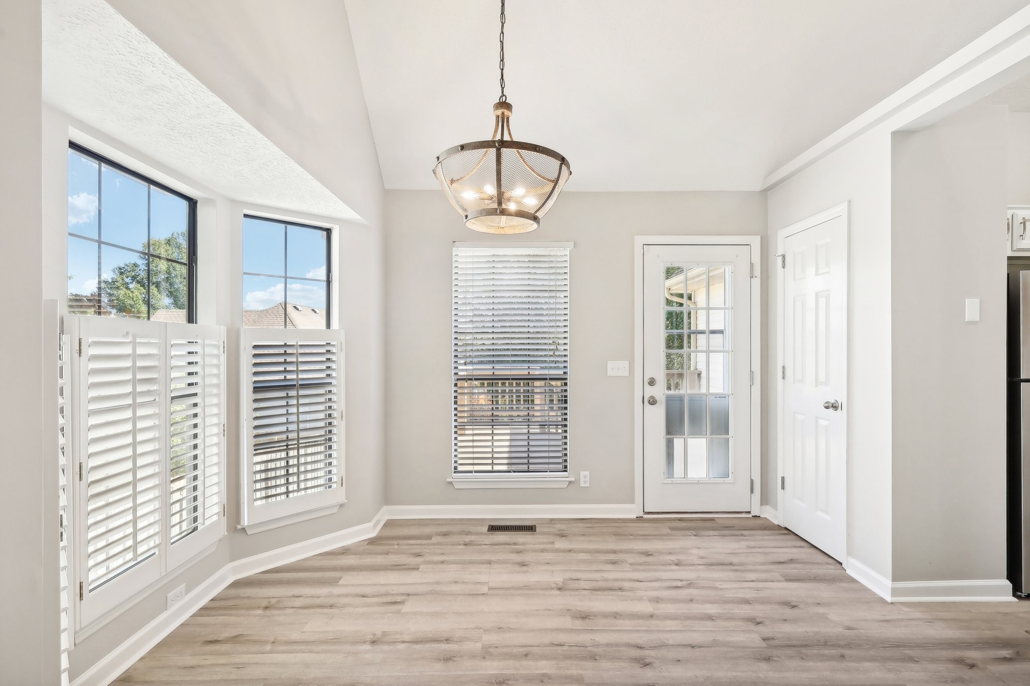 1205 Crestfield Dr