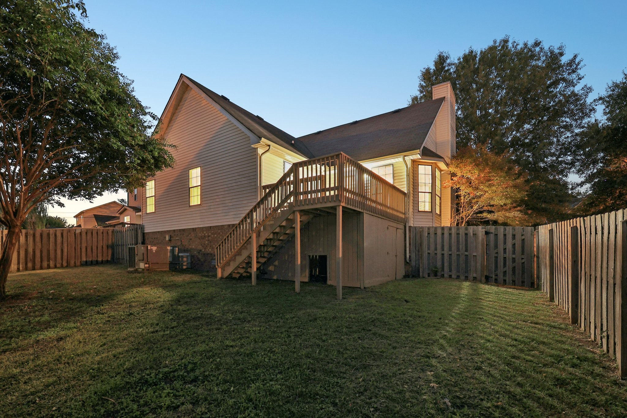 1205 Crestfield Dr
