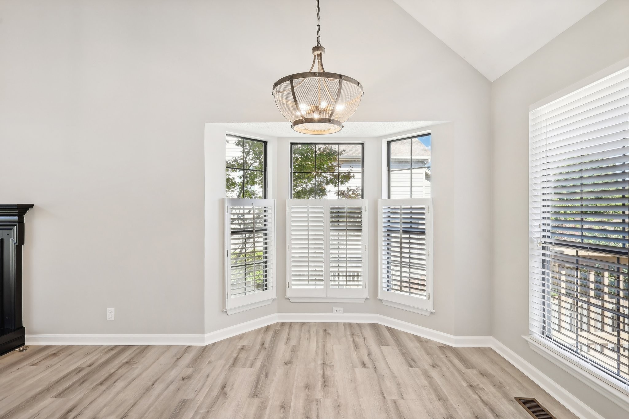 1205 Crestfield Dr