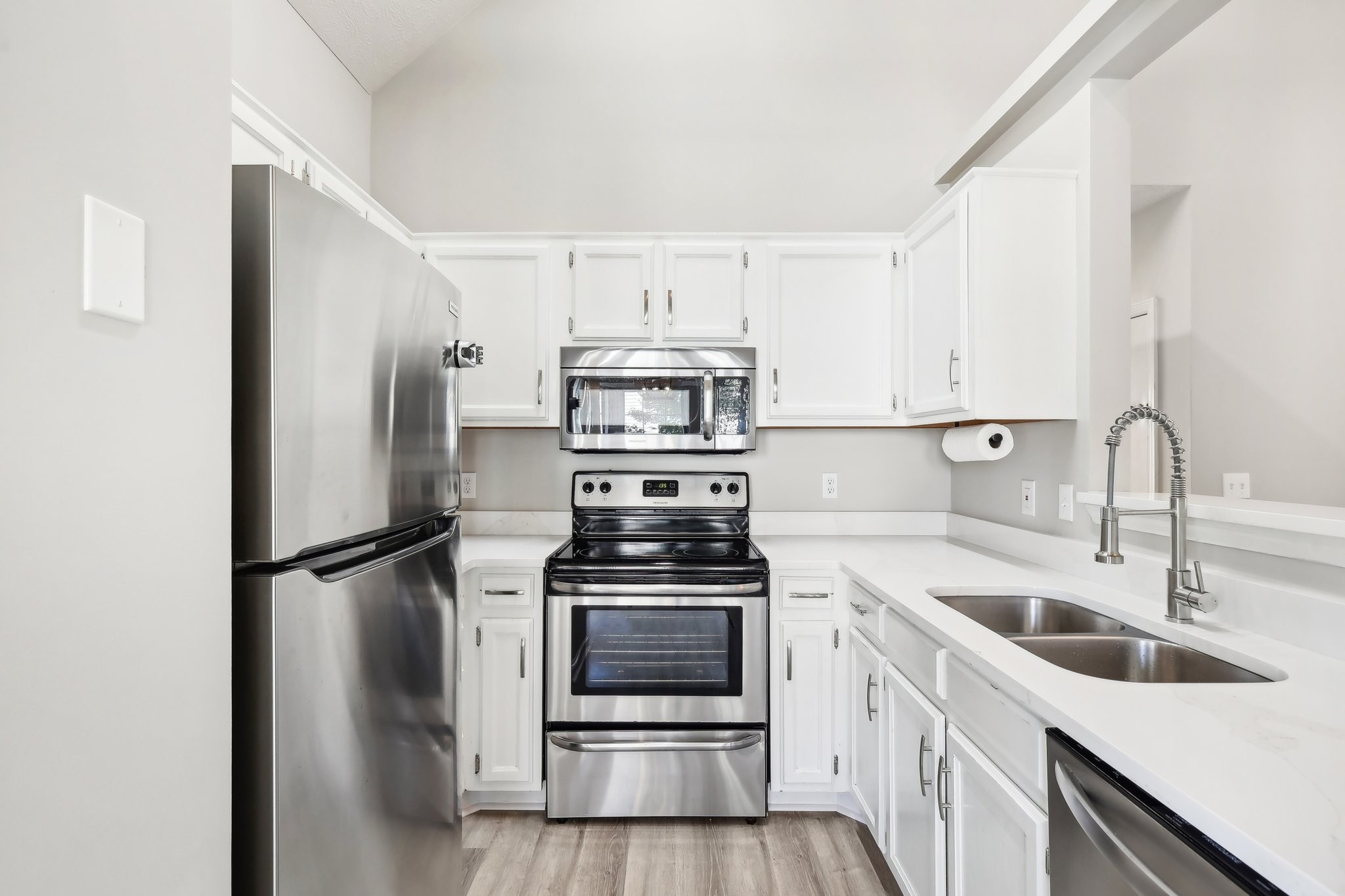 1205 Crestfield Dr