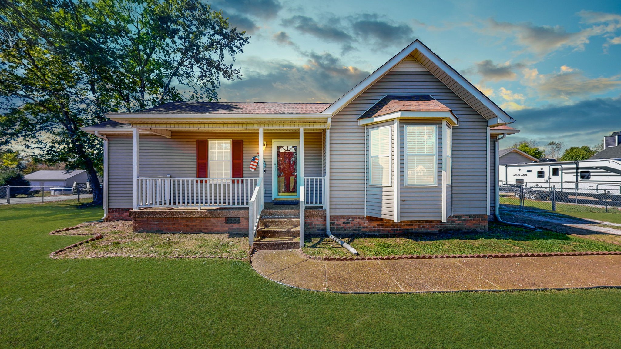 3929 Hearthstone Dr