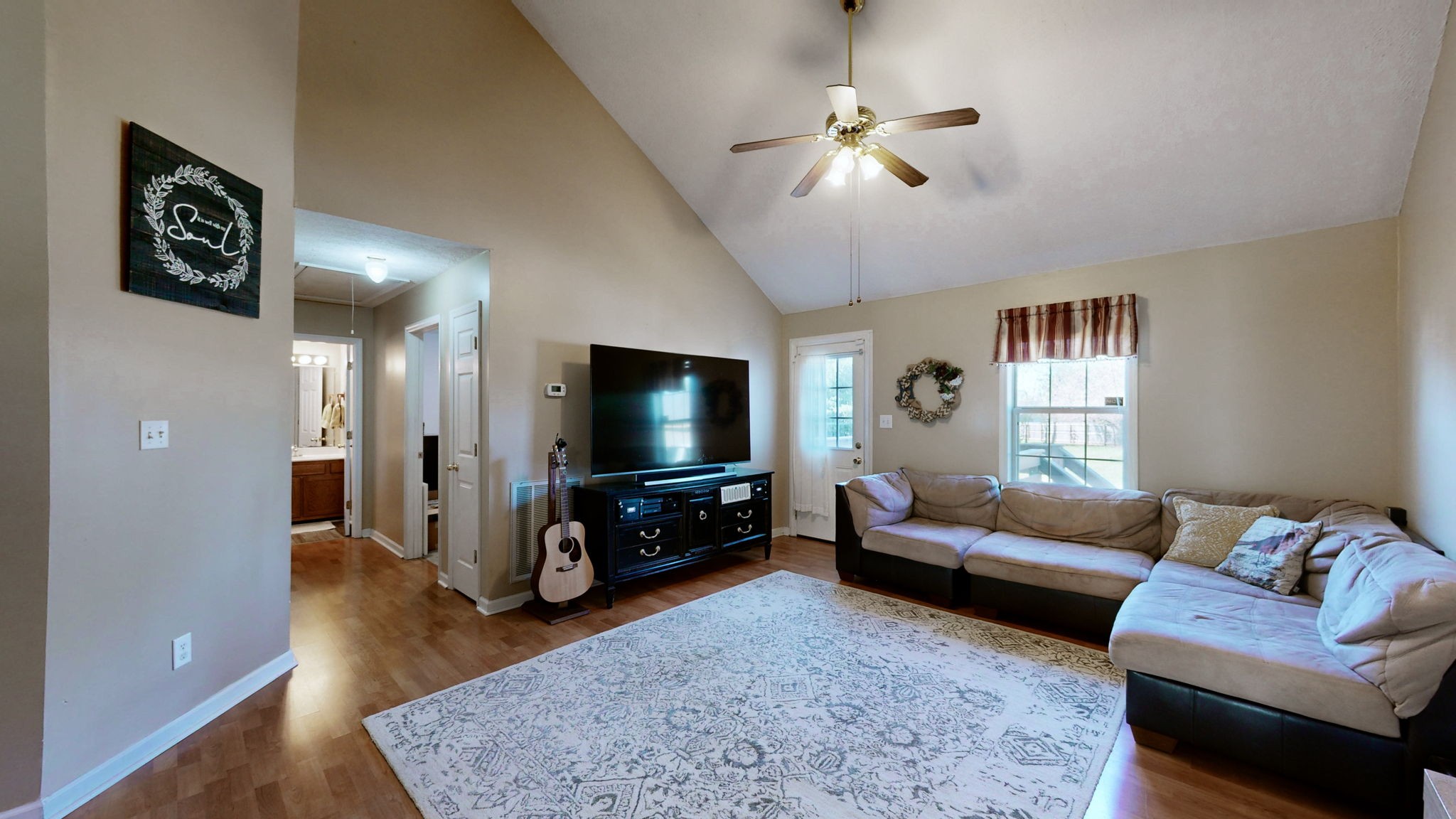 3929 Hearthstone Dr