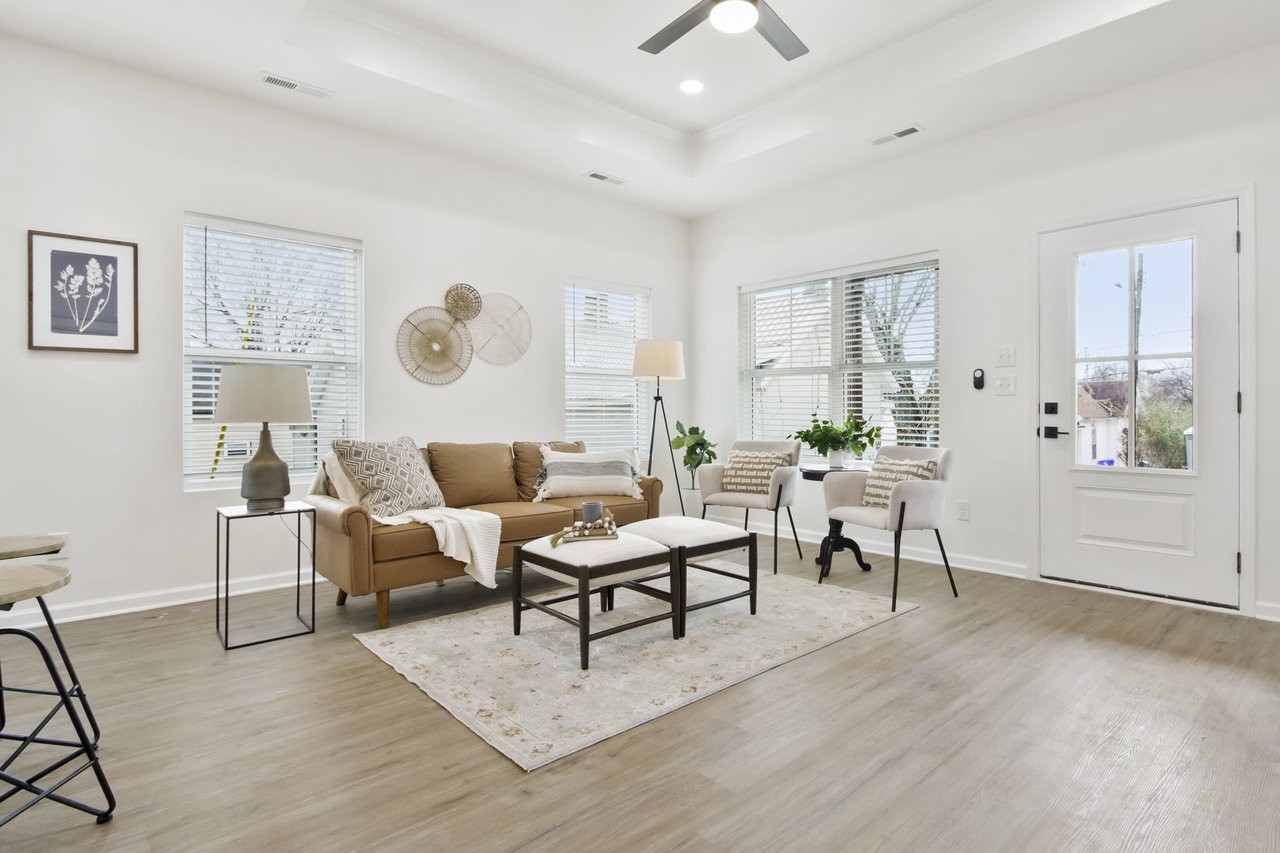 320 W 14th St