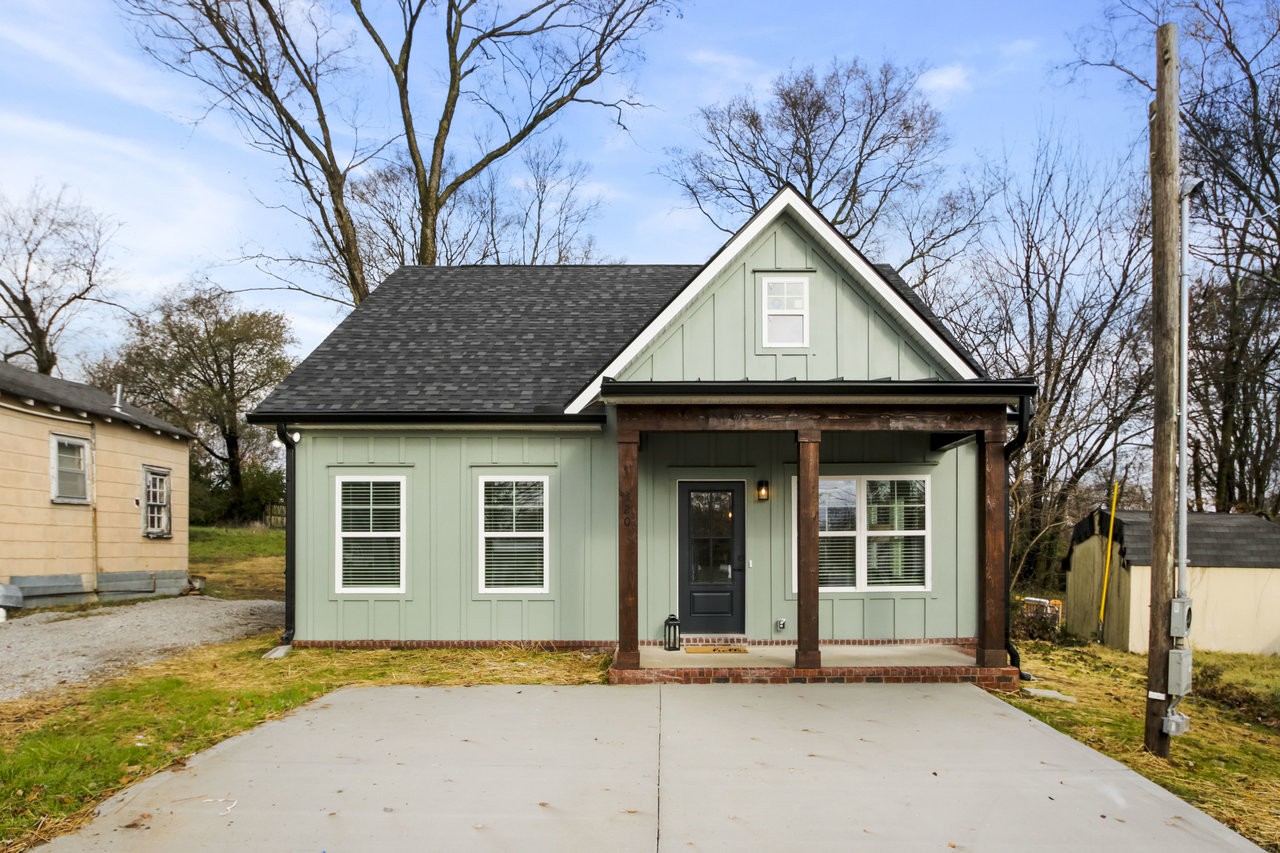 320 W 14th St