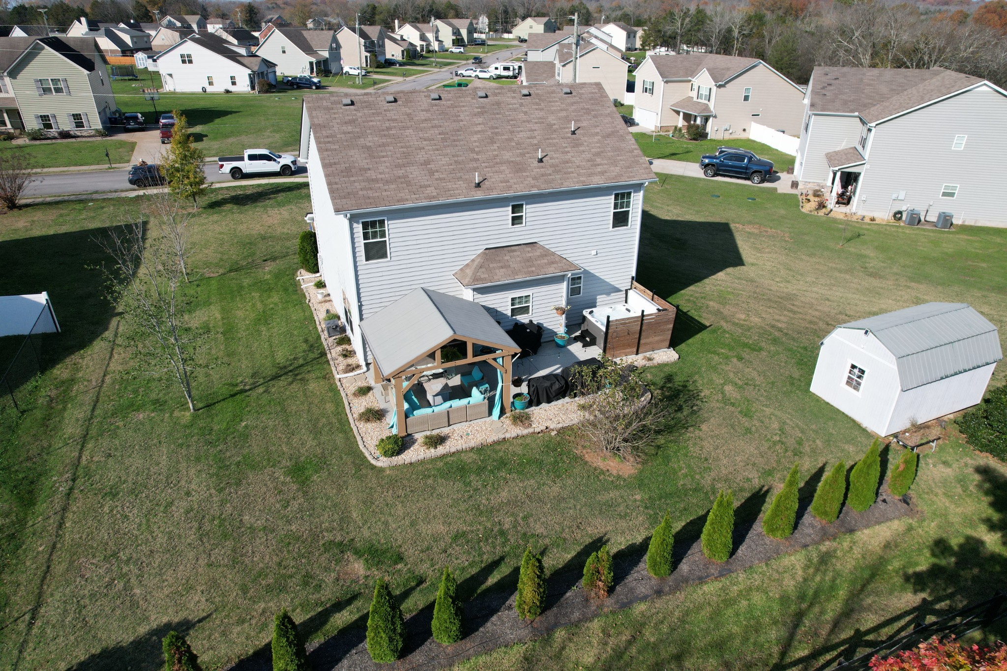 608 Creekbend Ln
