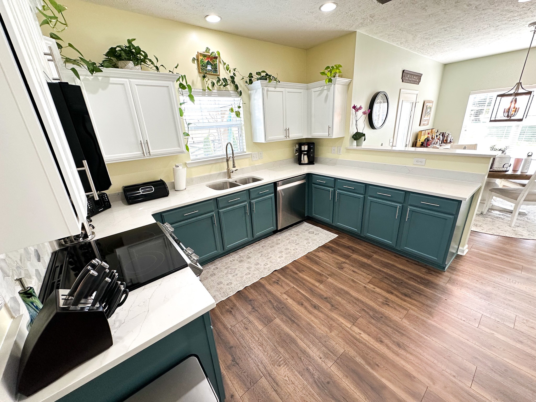 608 Creekbend Ln