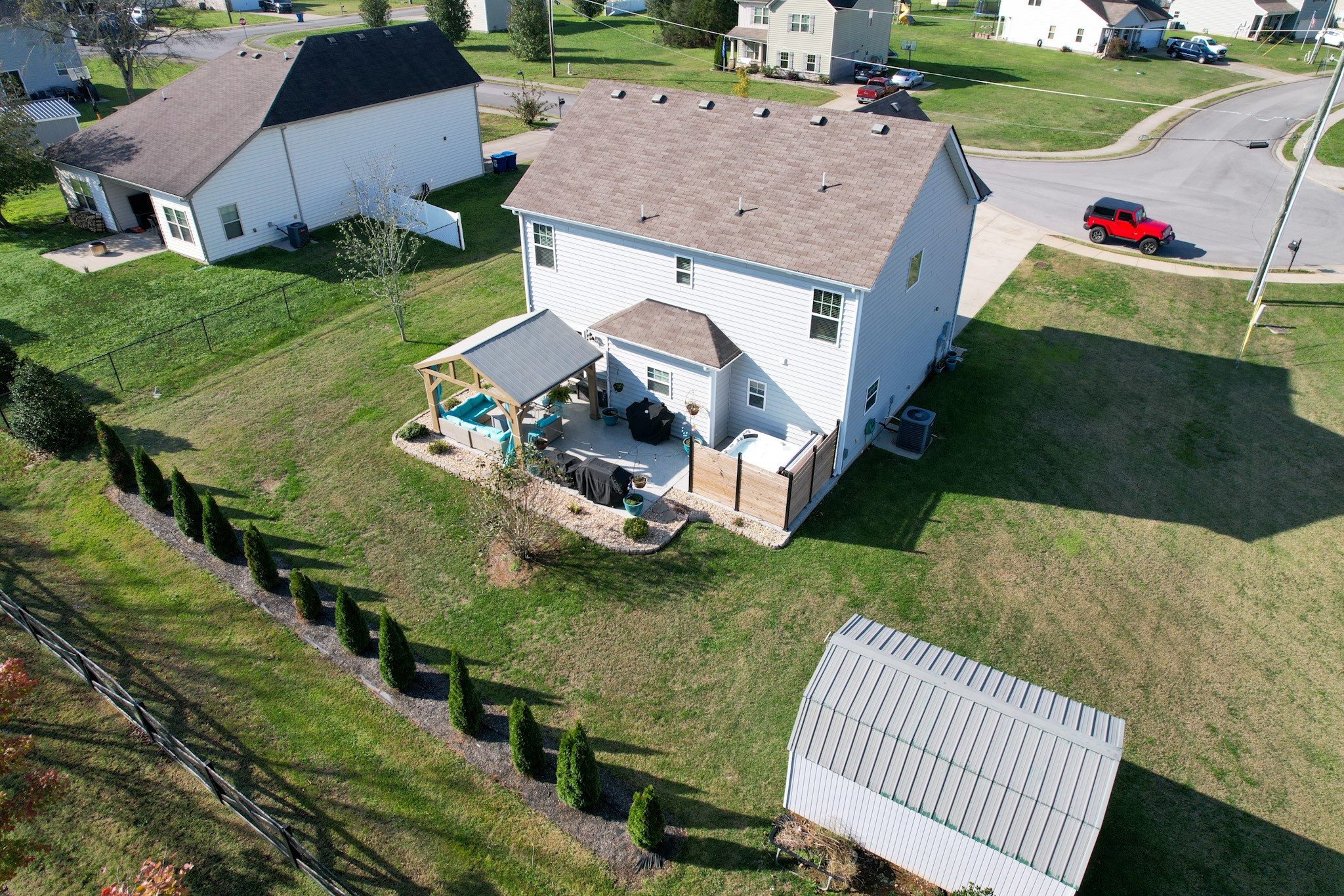 608 Creekbend Ln