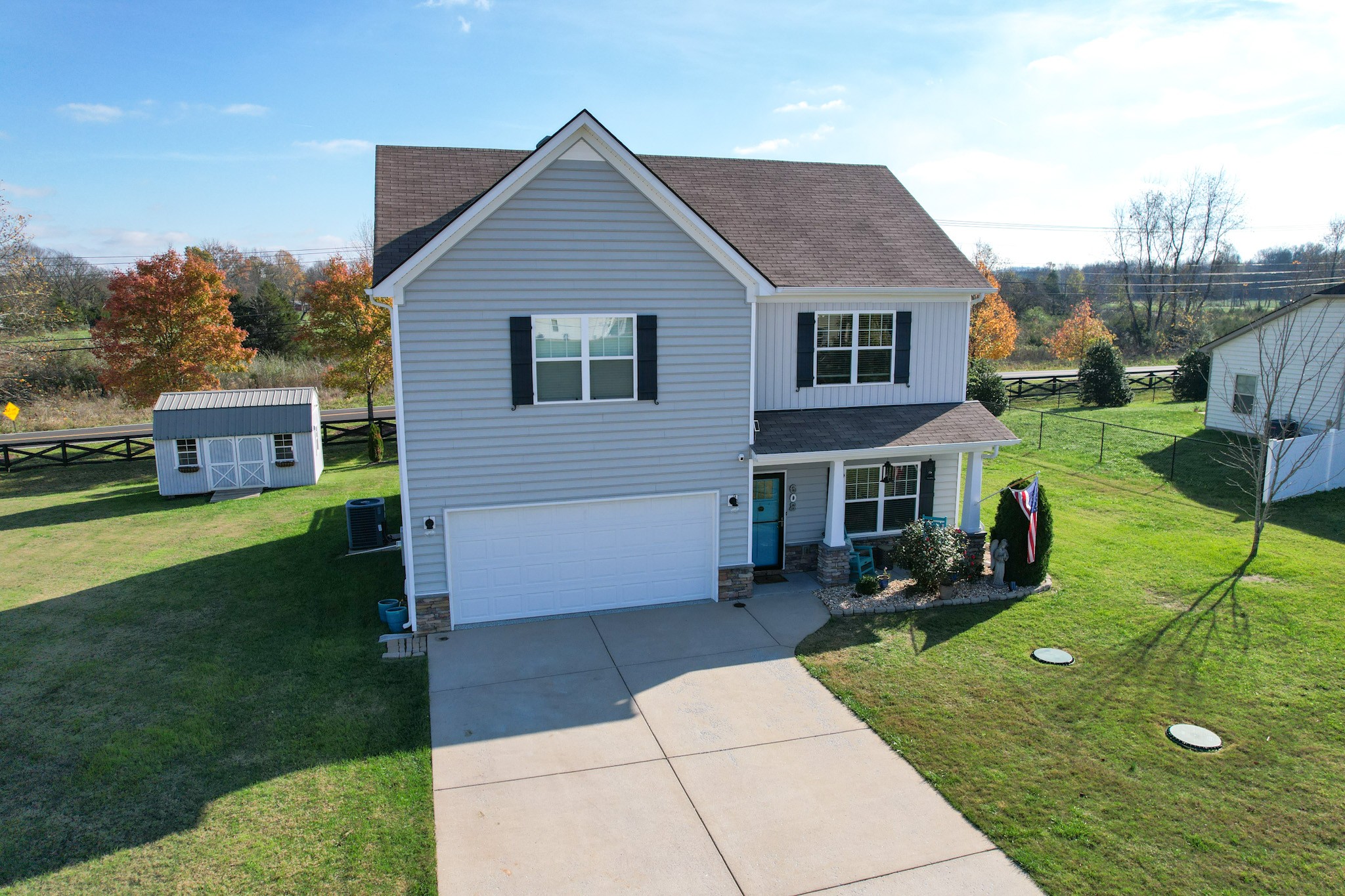 608 Creekbend Ln