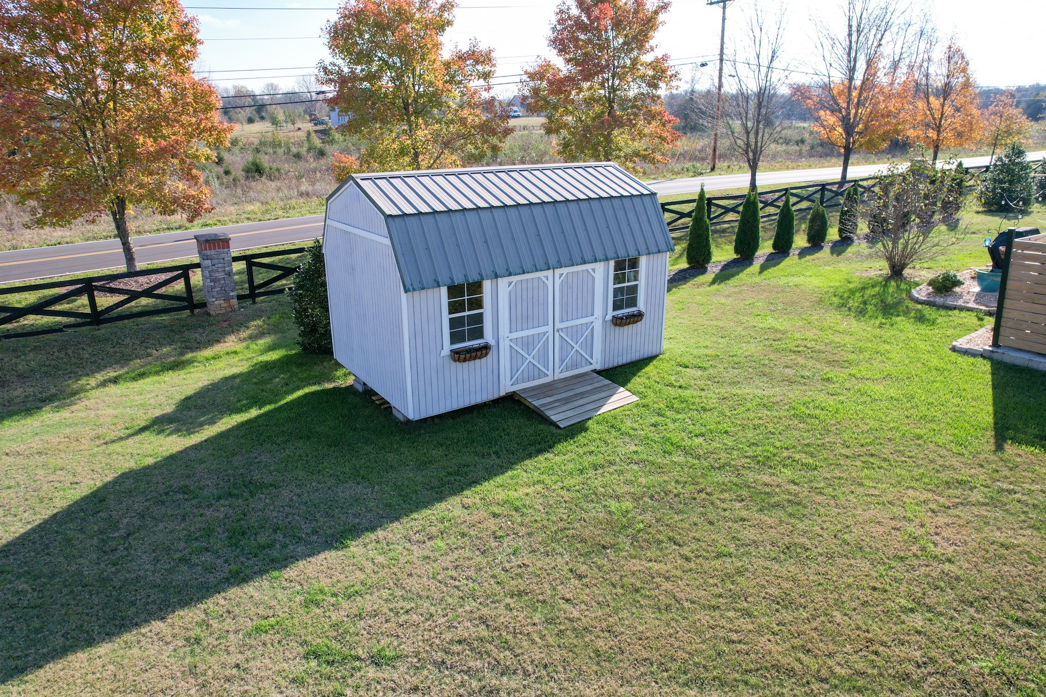 608 Creekbend Ln