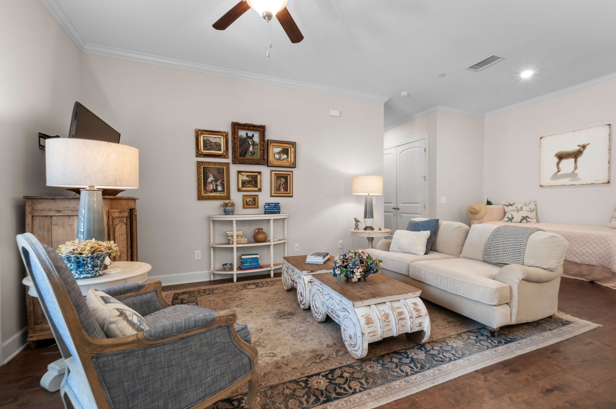 201 Swain Cir Unit: 103