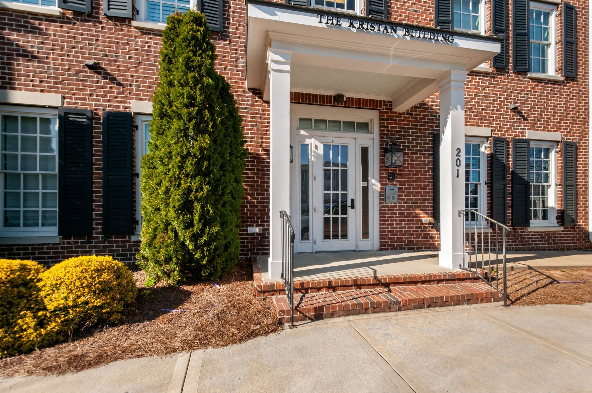 201 Swain Cir Unit: 103