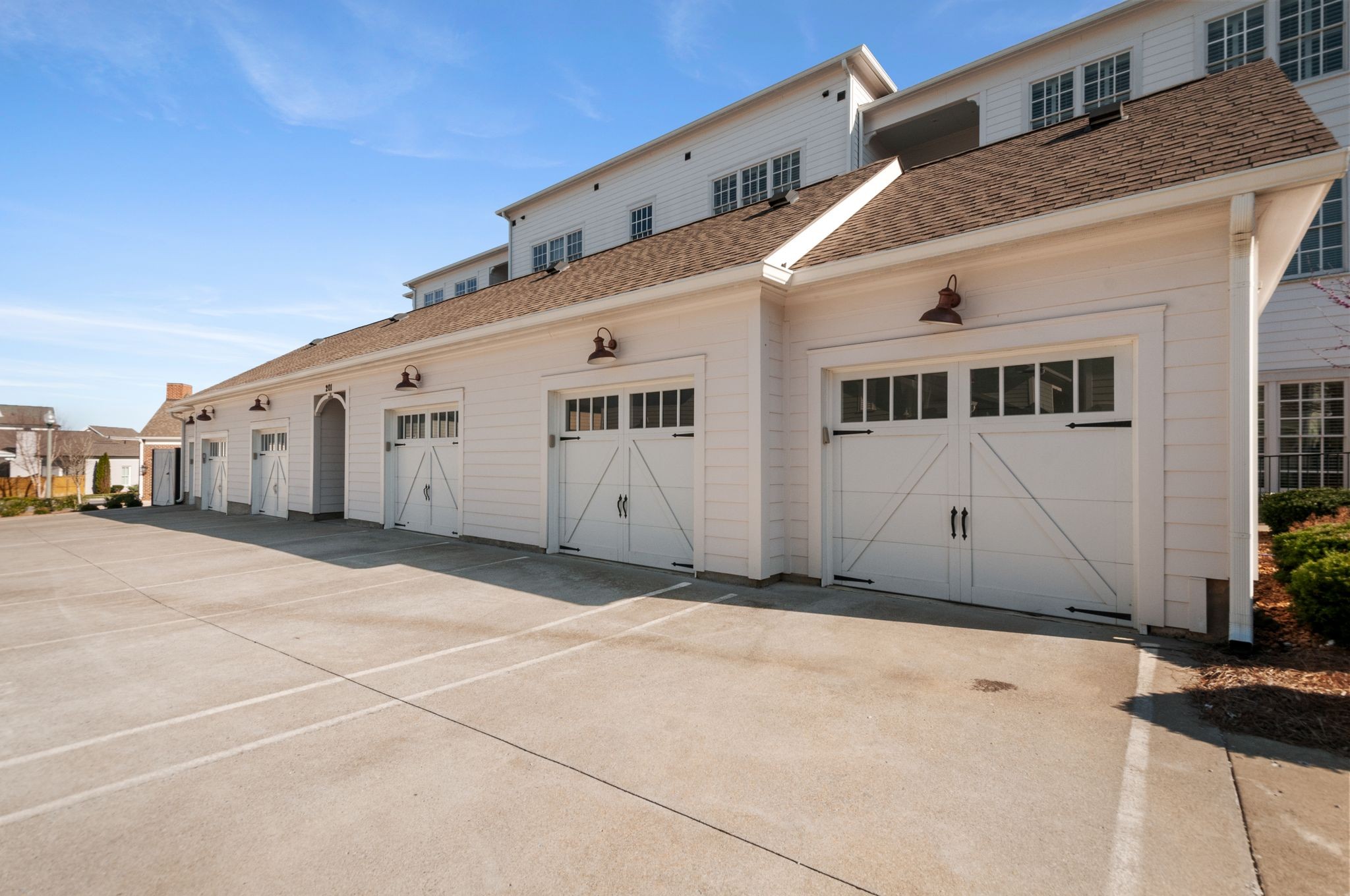 201 Swain Cir Unit: 103