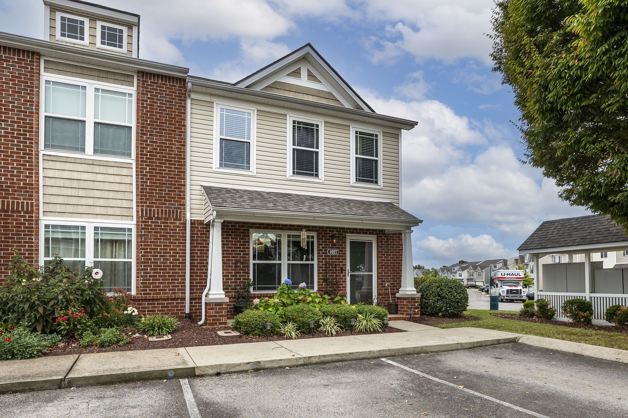 1027 Somerset Springs Dr