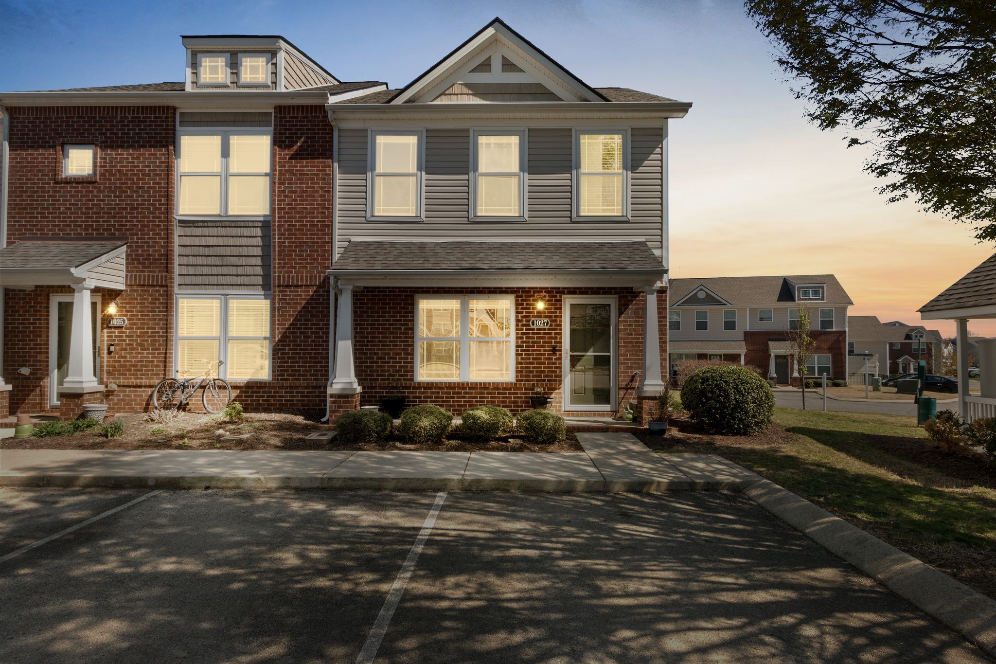 1027 Somerset Springs Dr