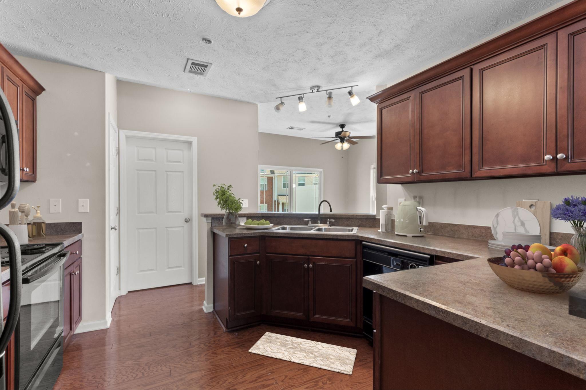 1027 Somerset Springs Dr