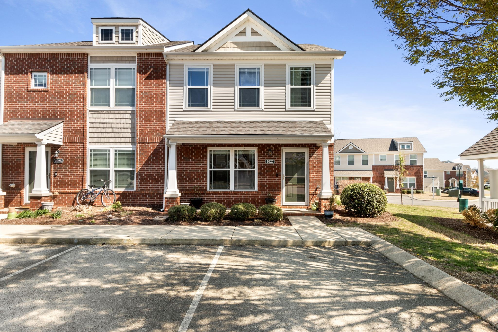 1027 Somerset Springs Dr