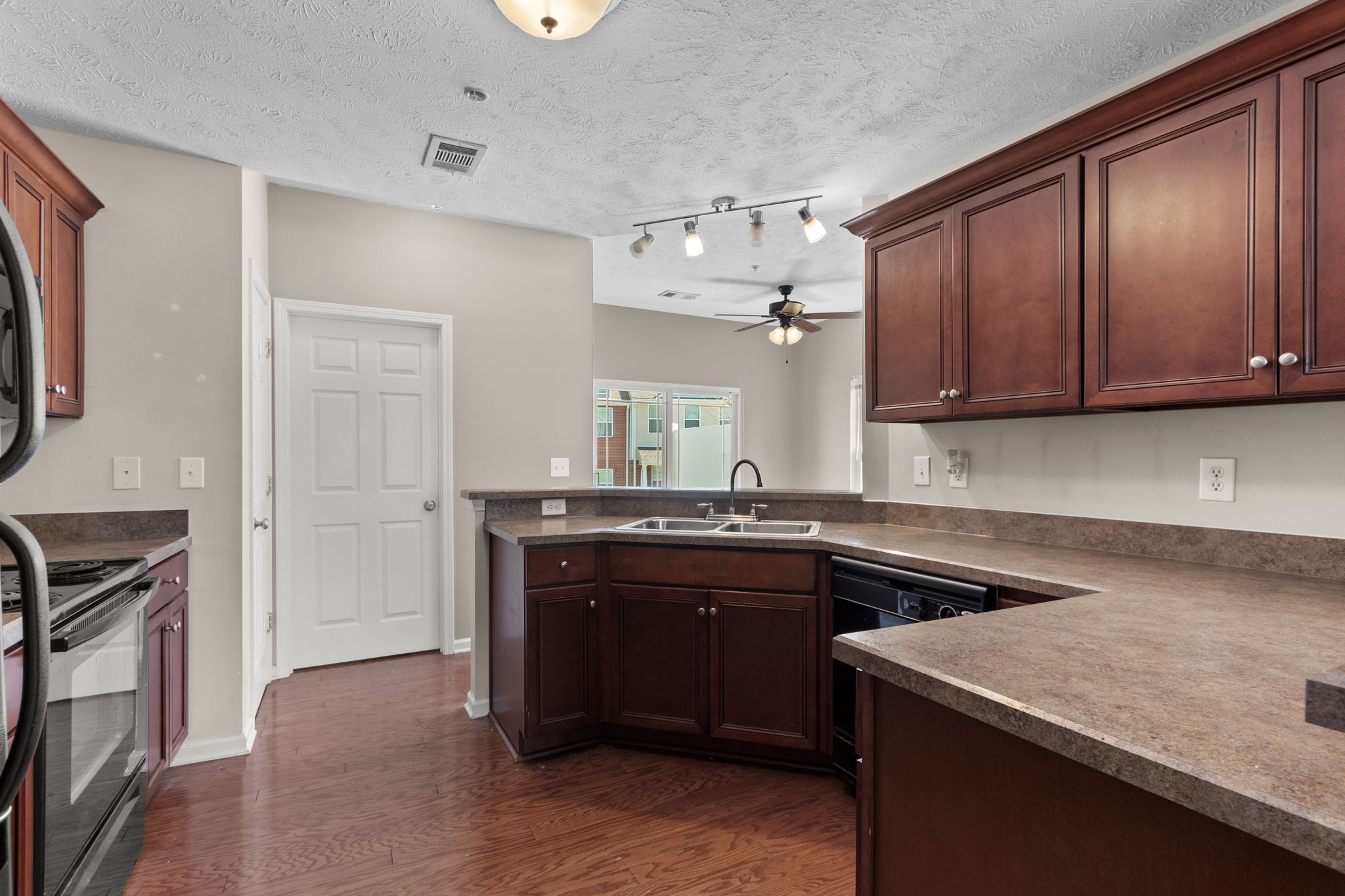 1027 Somerset Springs Dr