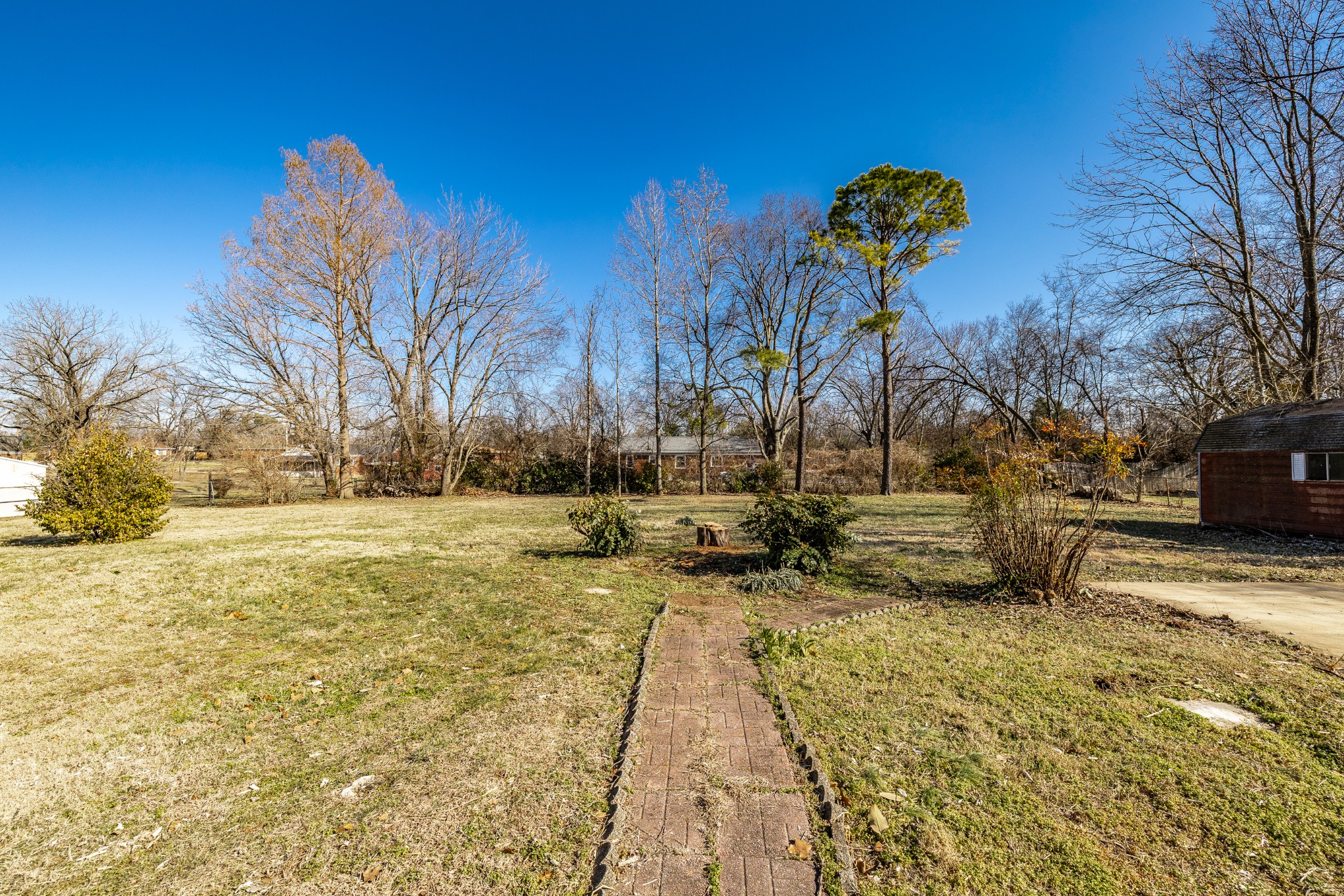 2936 Lyndale Dr
