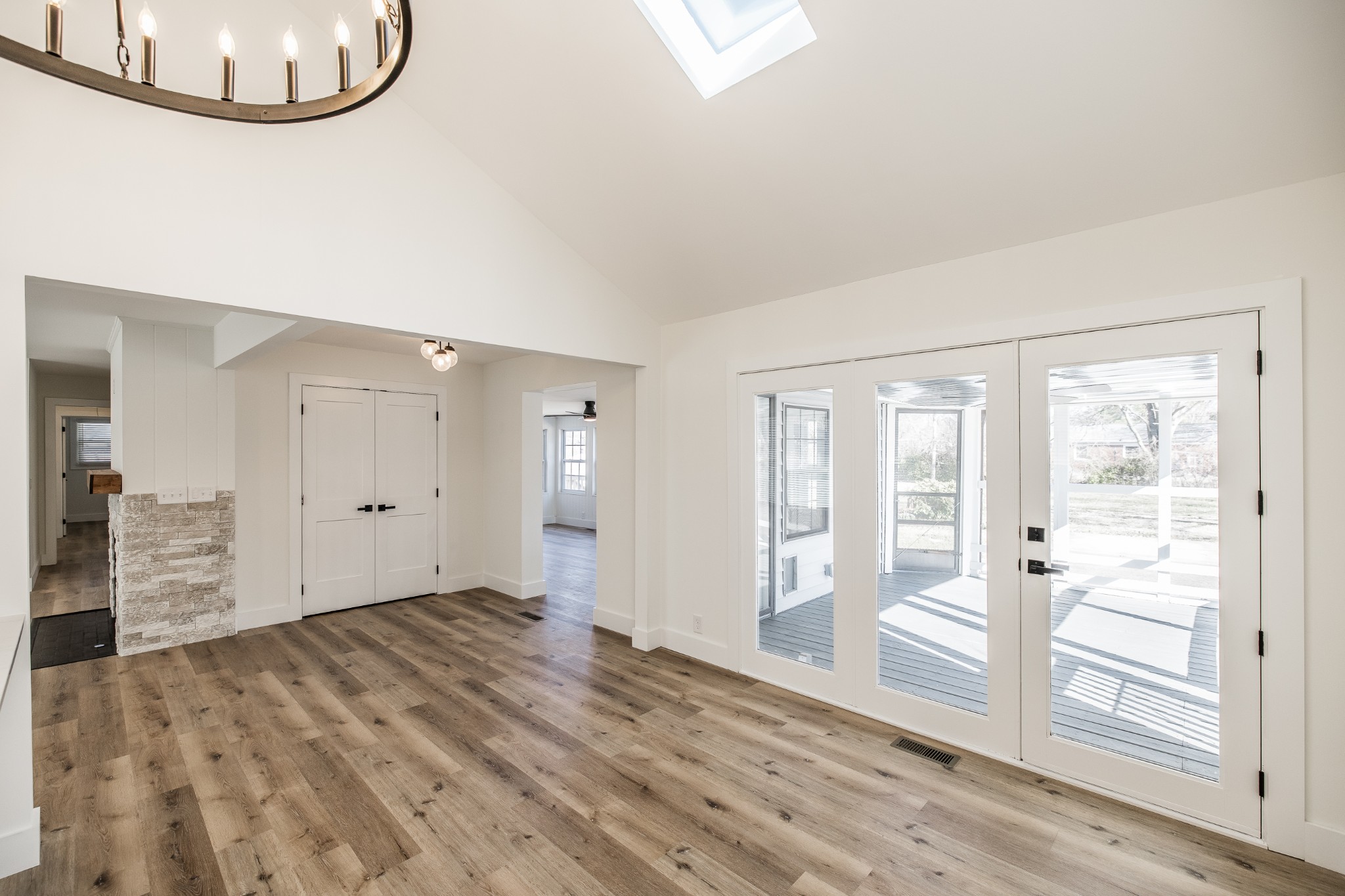 2936 Lyndale Dr