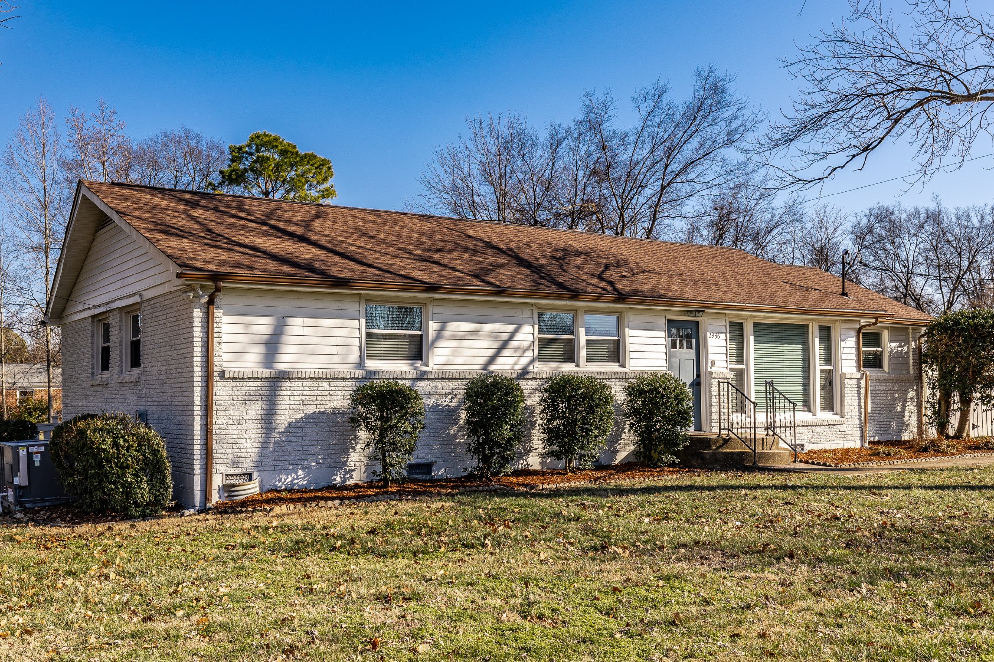 2936 Lyndale Dr